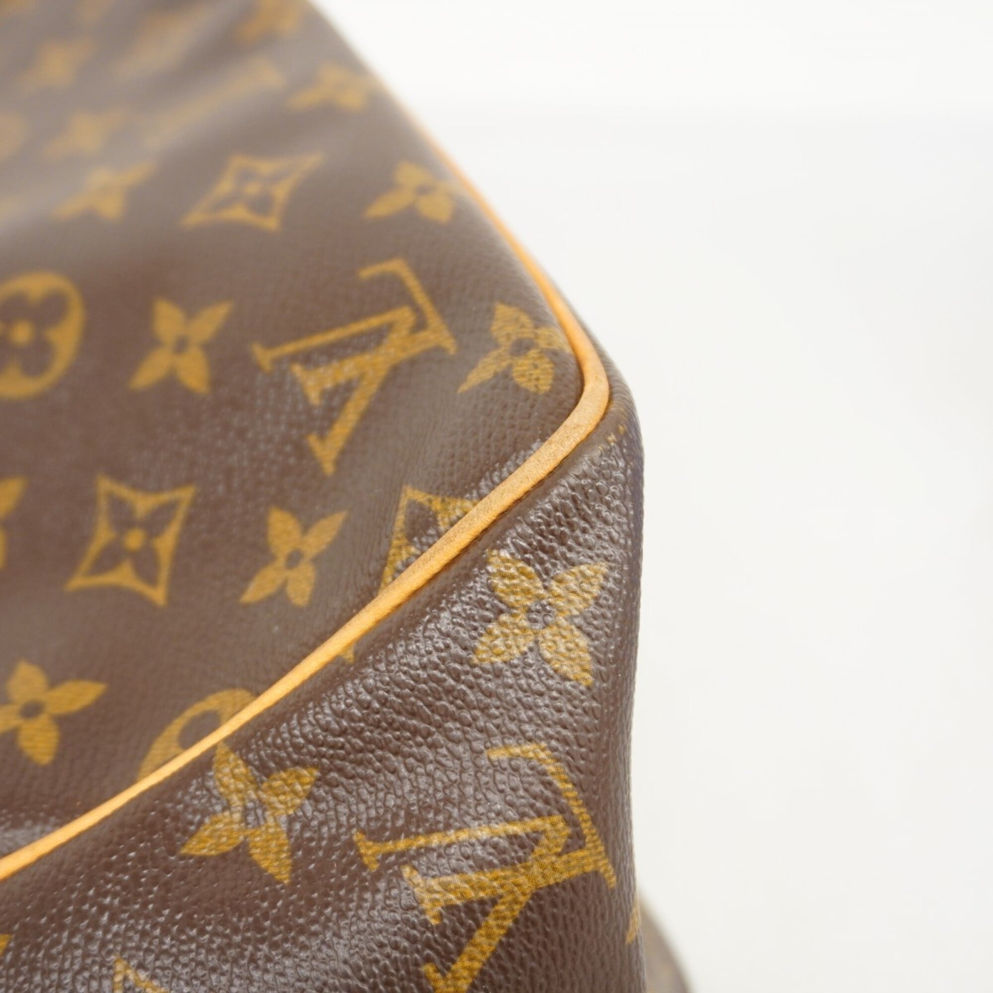 Louis Vuitton Brown Handbag (Pre-Owned)