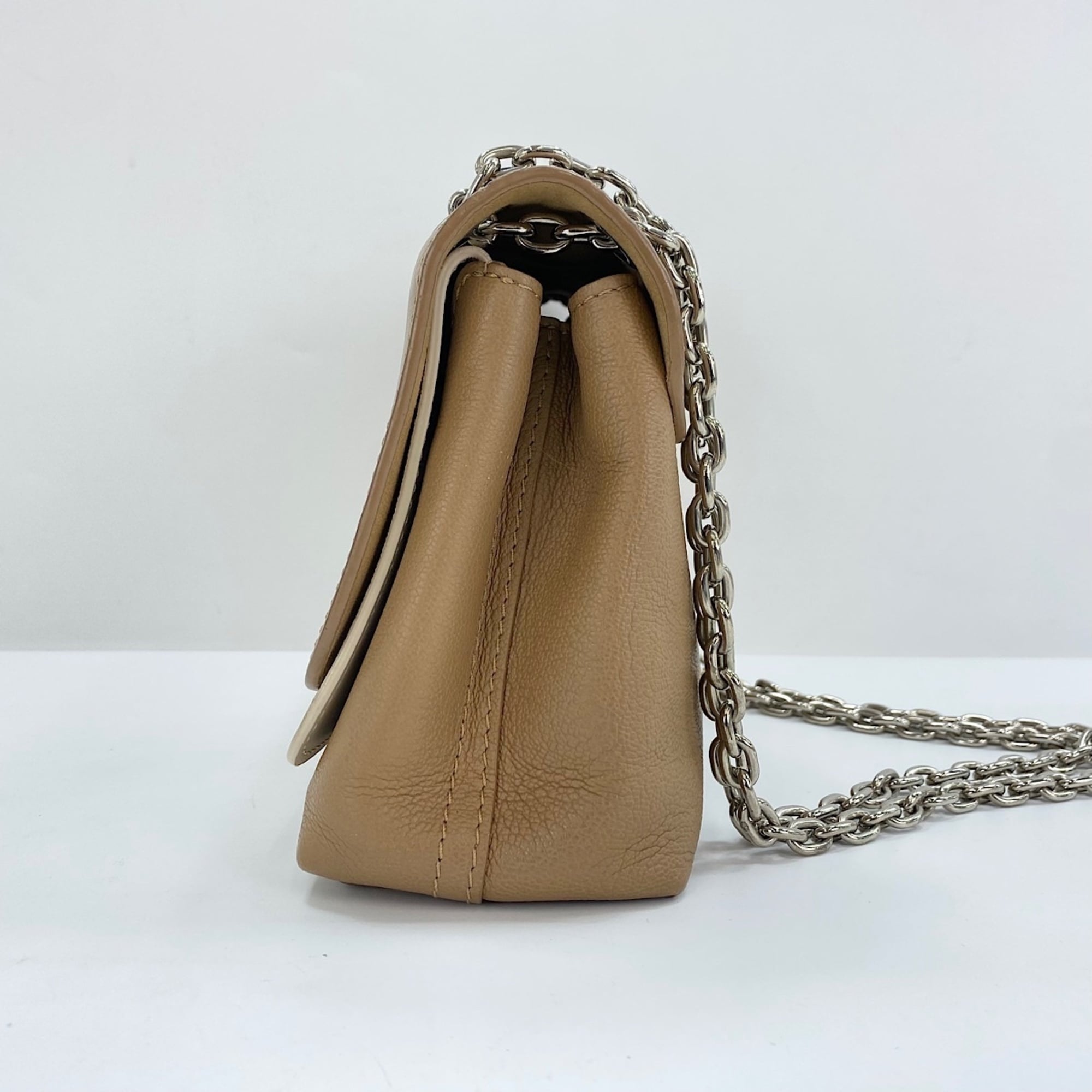 Louis Vuitton Beige Shoulder Bag (Pre-Owned)