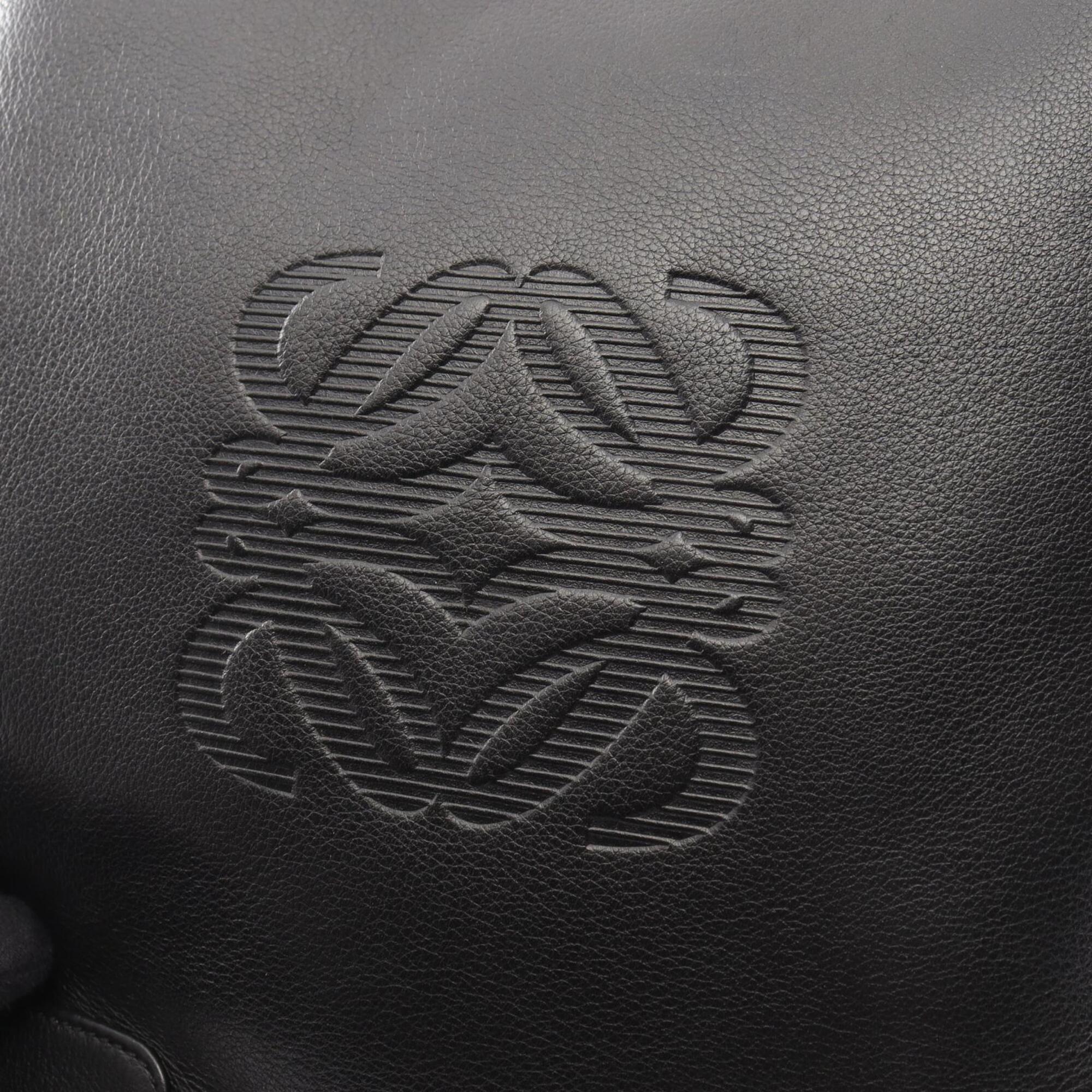 Loewe Black Leather Shoulder Bag (Pre-Owned)