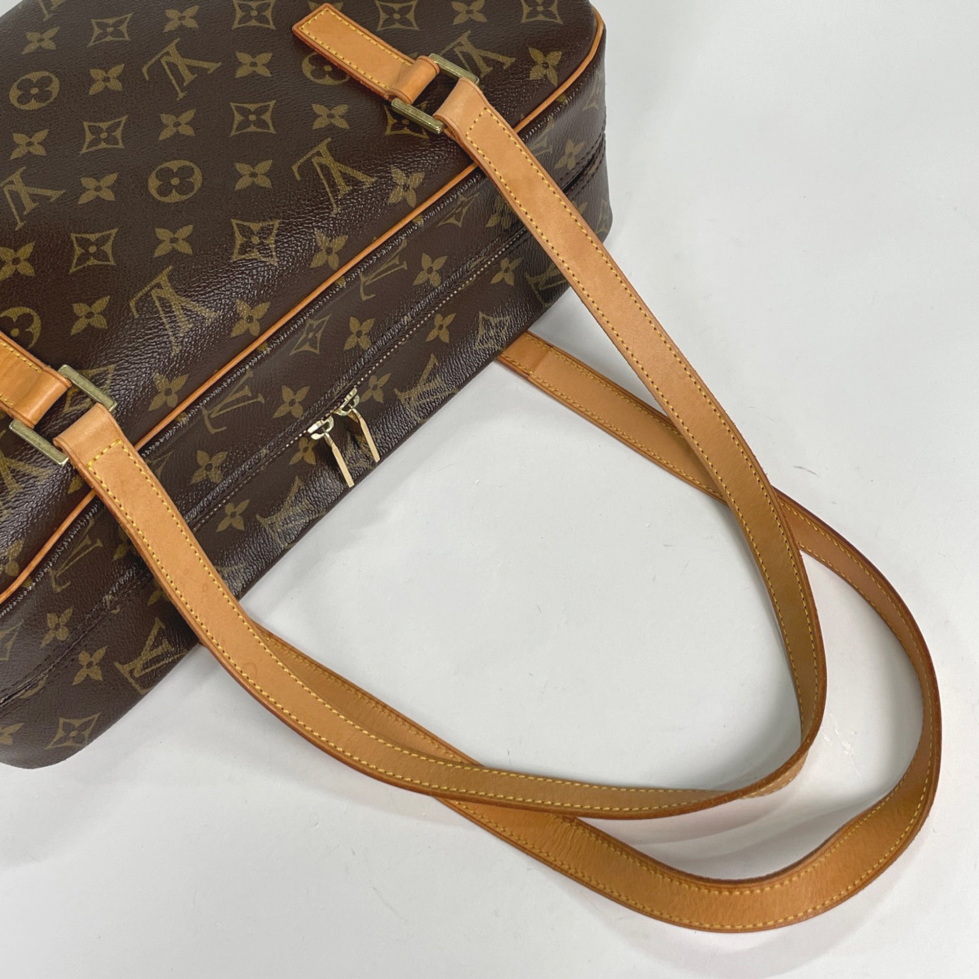 Louis Vuitton Monogram Brown Monogram Shoulder Bag (Pre-Owned)