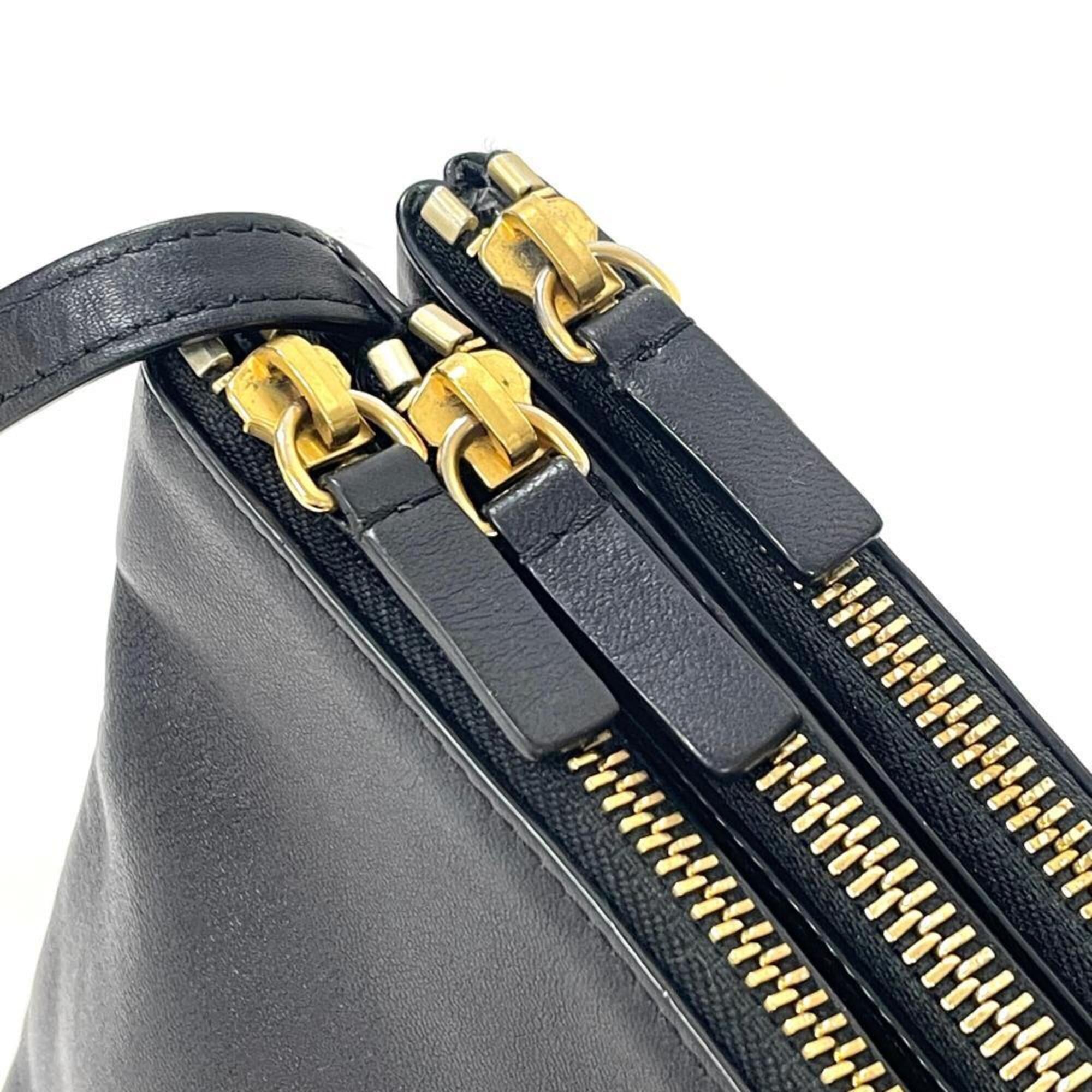 Celine Black Leather Shoulder Bag (Pre-Owned)