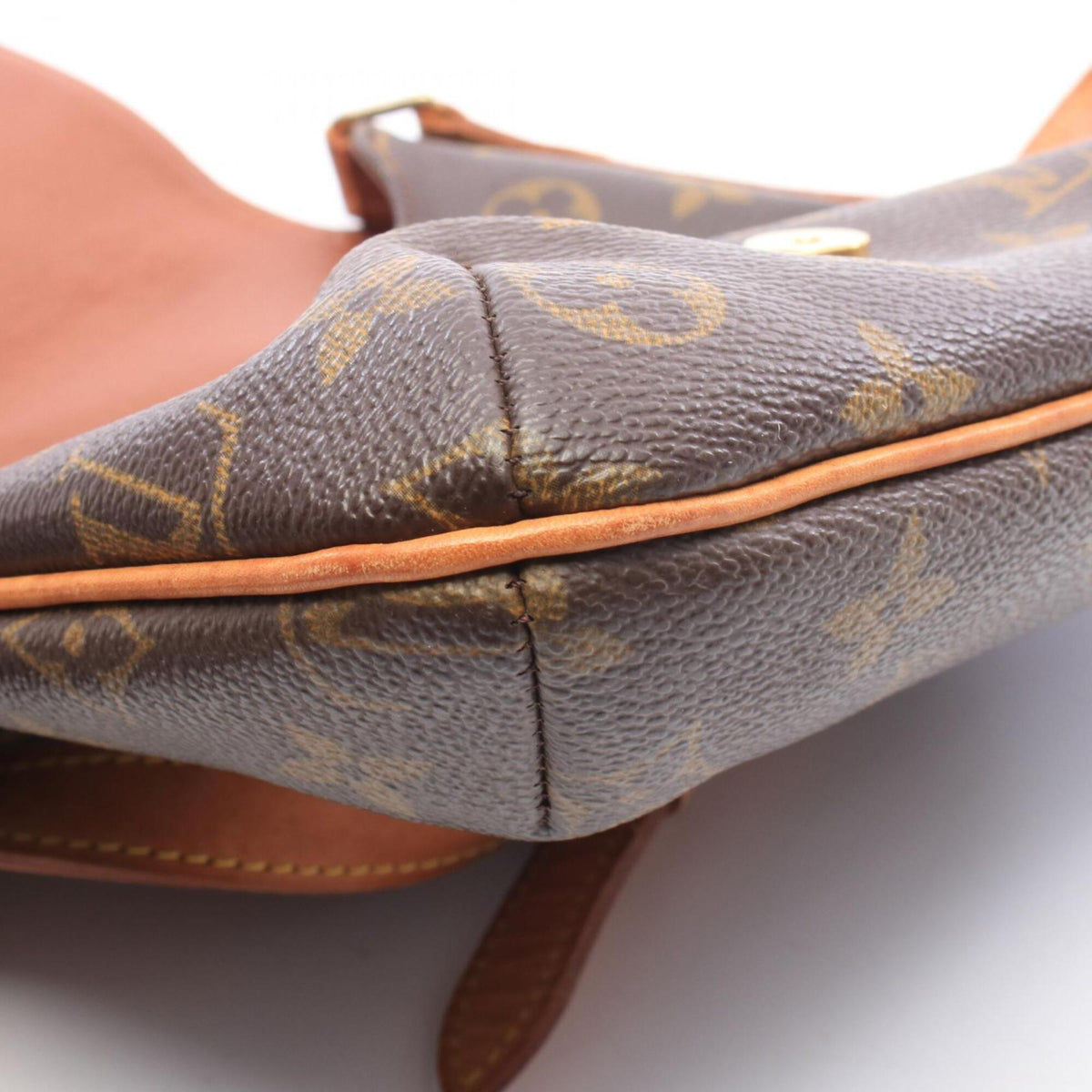 Louis Vuitton Brown Coated Canvas Leather Handbag Shoulder Bag (Pre-Owned)