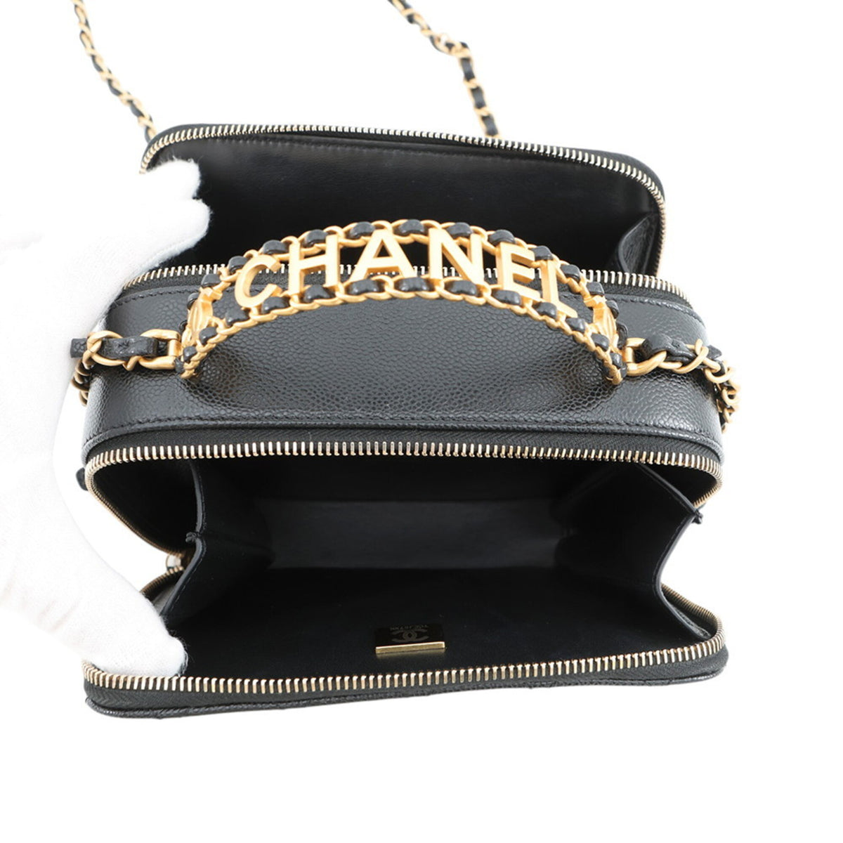 Chanel Matelasse Black Grained Calfskin Handbag Shoulder Bag (Pre-Owned)