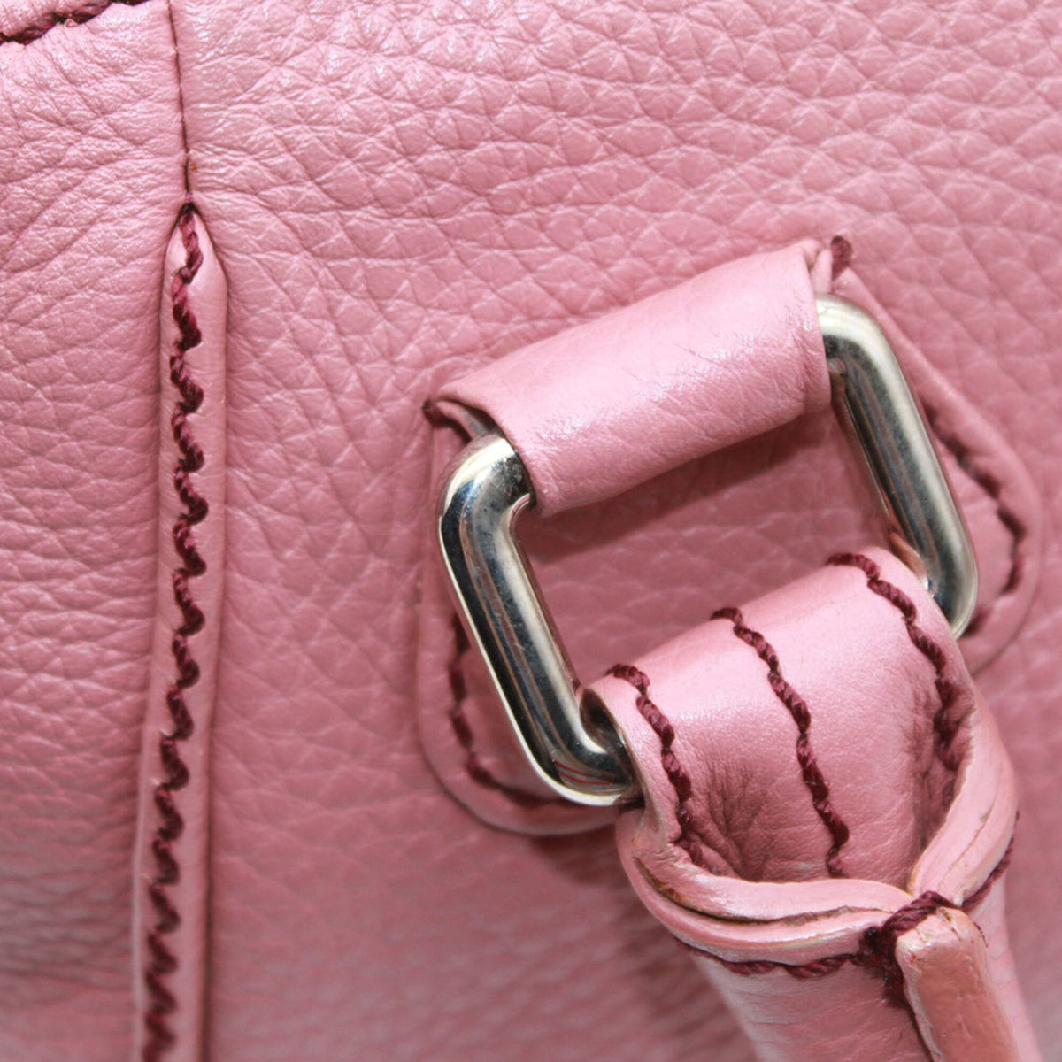 Chanel Pink Leather Handbag (Pre-Owned)
