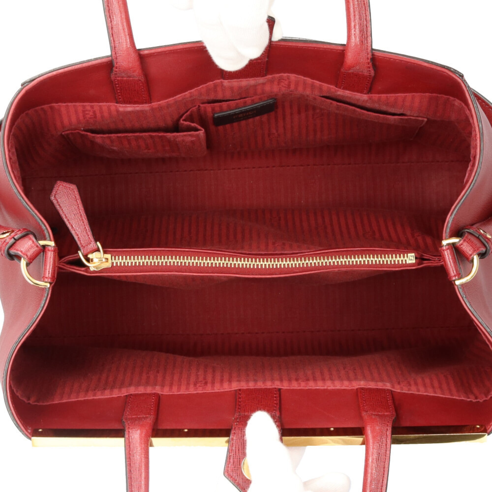 Fendi Red Color White Leather Shoulder Bag (Pre-Owned)