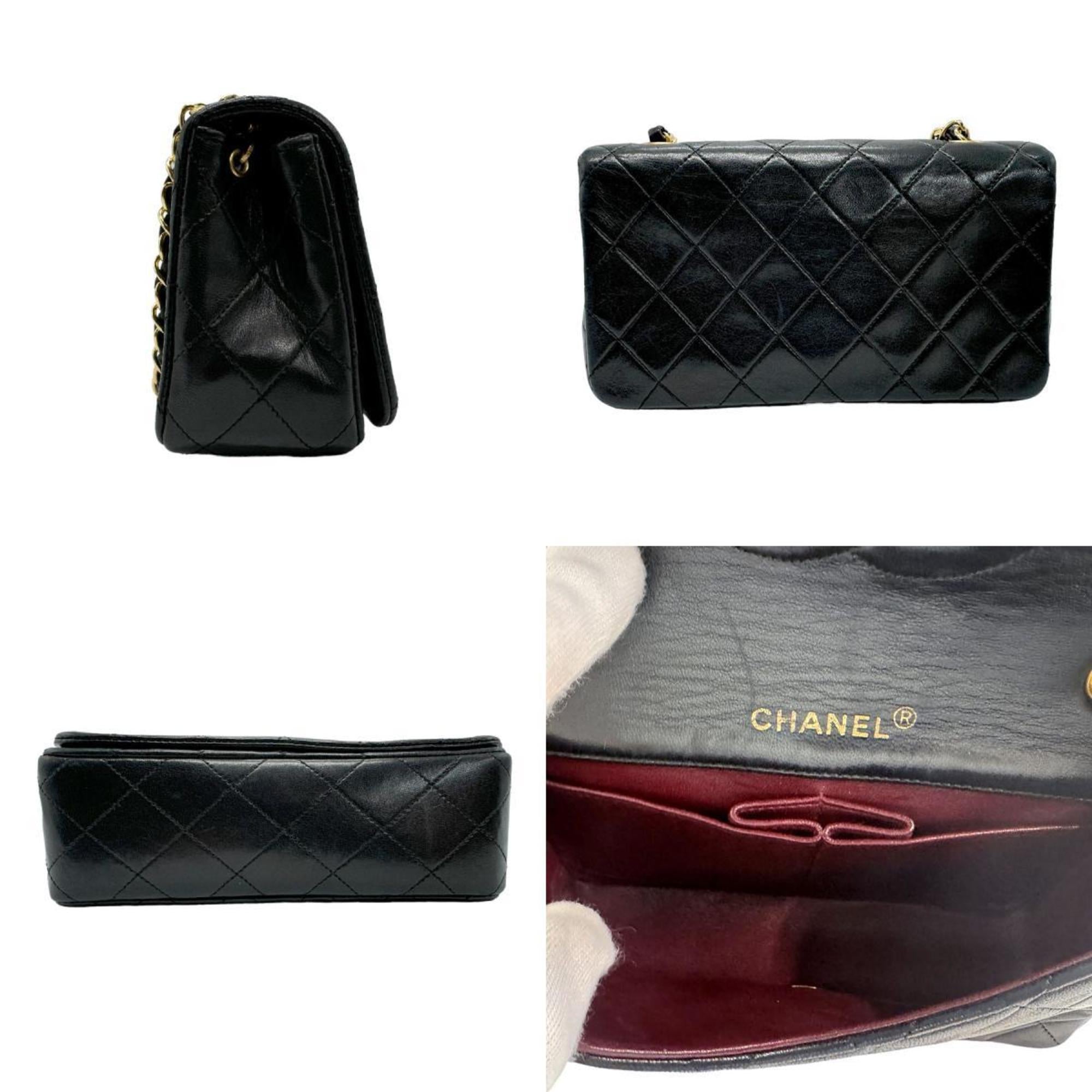 Chanel Black Leather Metal Shoulder Bag (Pre-Owned)