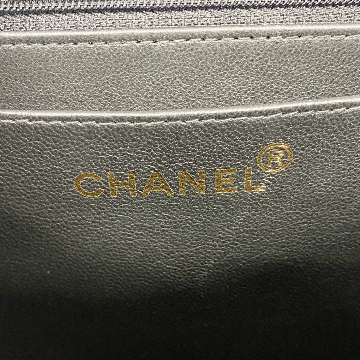 Chanel Black Patent Leather Shoulder Bag (Pre-Owned)