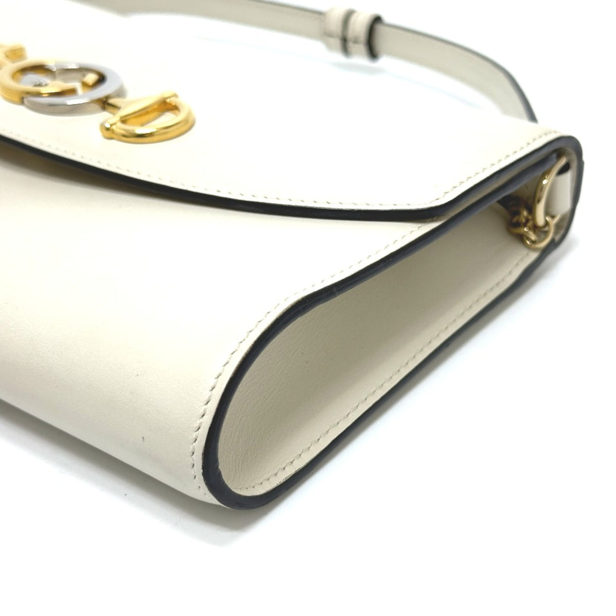 Gucci White Leather Shoulder Bag (Pre-Owned)