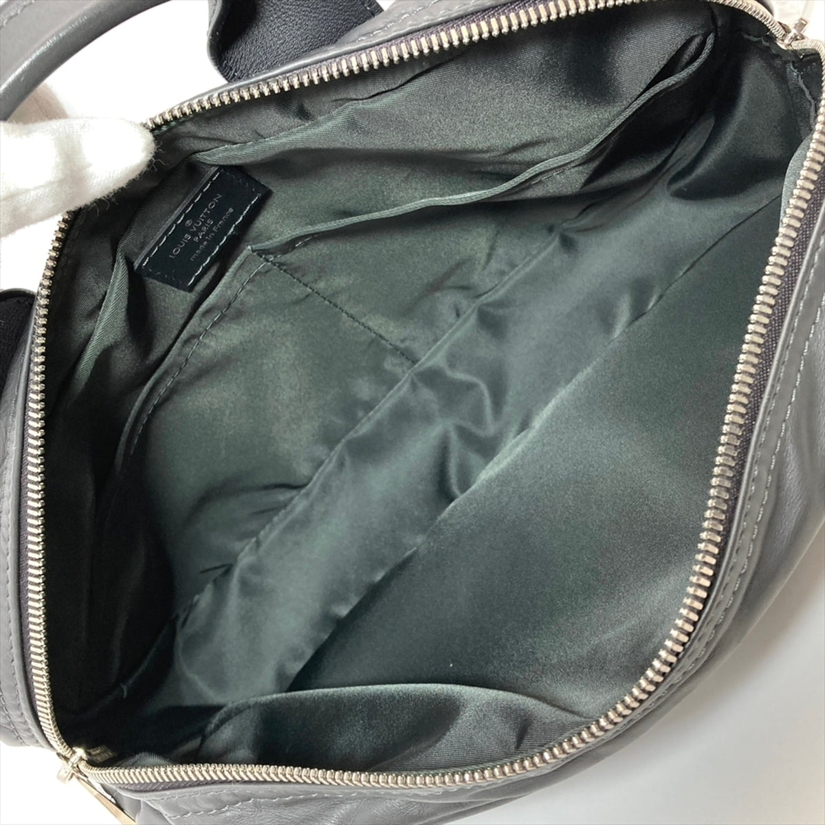 Louis Vuitton Gray Leather Crossbody Bag Fanny Pack (Pre-Owned)