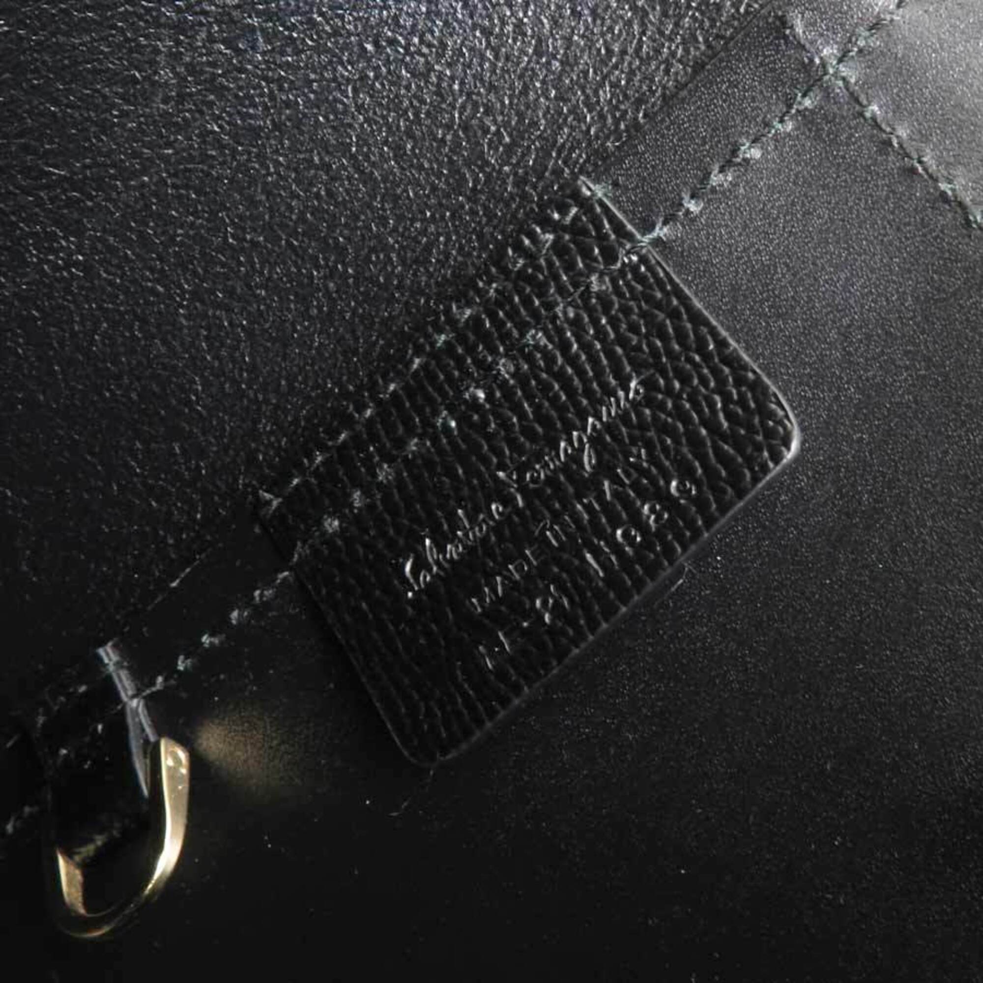 Salvatore Ferragamo Black Leather Shoulder Bag (Pre-Owned)