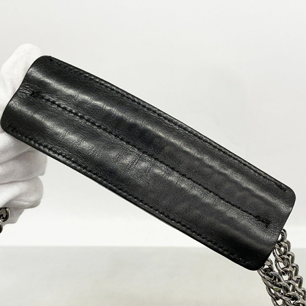 Chanel Black White Tweed Shoulder Bag (Pre-Owned)