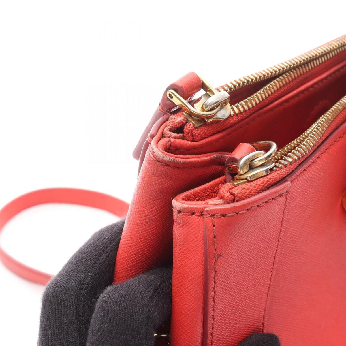 Mcm Red Color Leather Handbag Tote Bag (Pre-Owned)