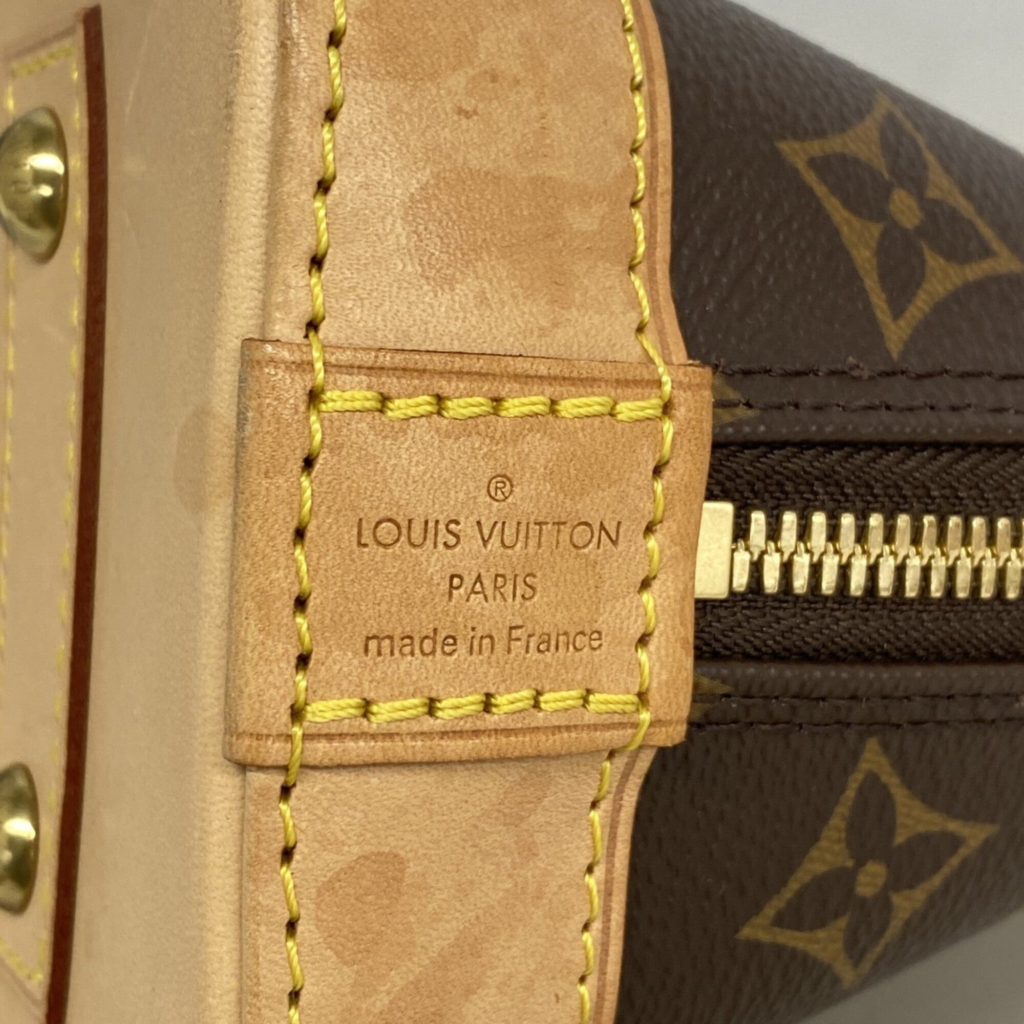 Louis Vuitton Brown Handbag (Pre-Owned)