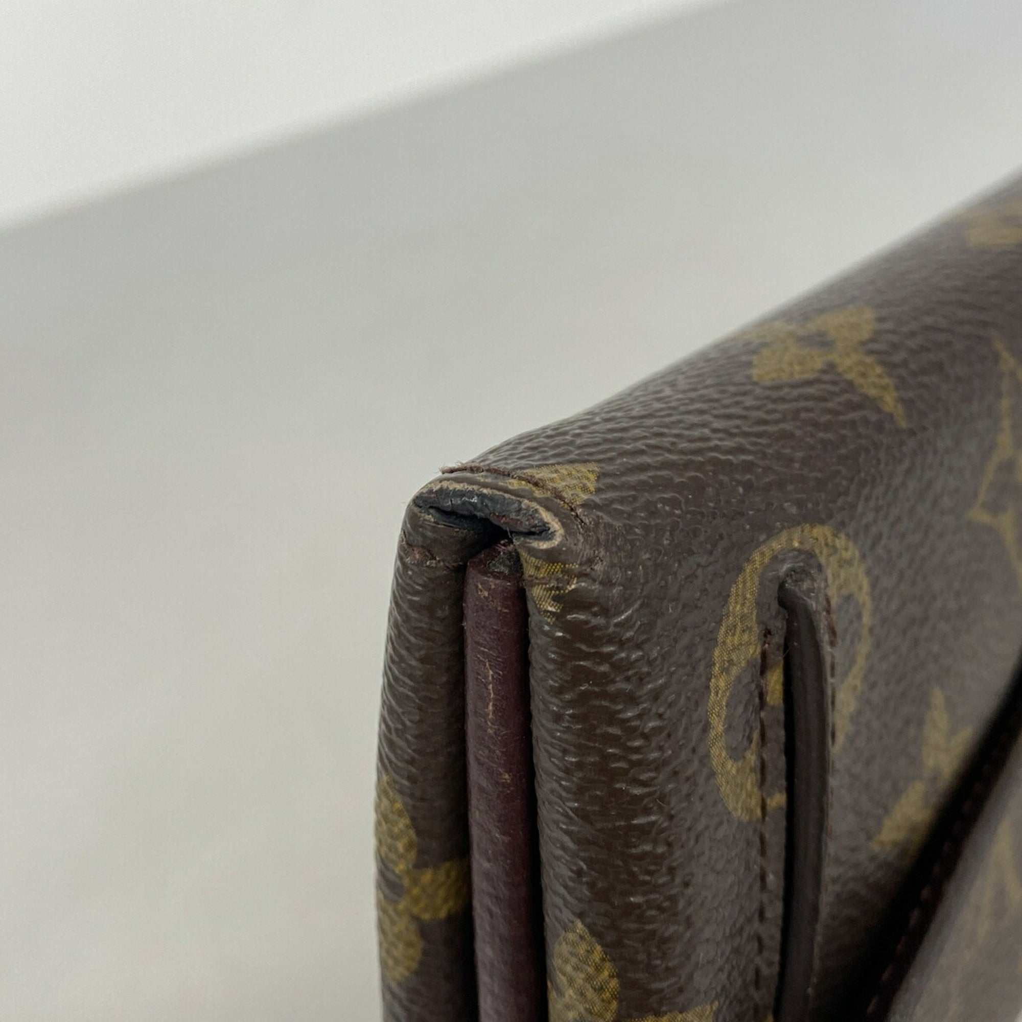 Louis Vuitton Quetsche Long Wallet (Bi-Fold) (Pre-Owned)