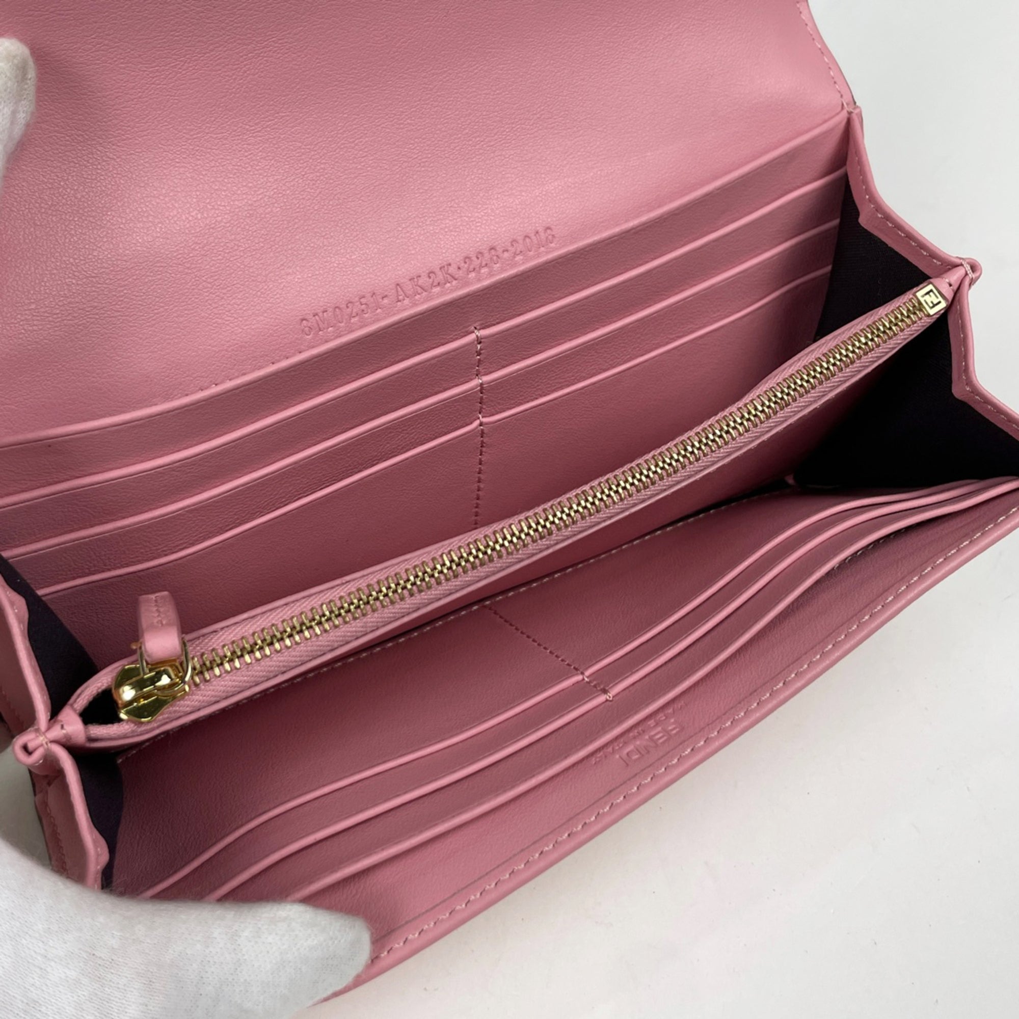 Fendi Brown Pink White Leather Long Wallet (Bi-Fold) (Pre-Owned)