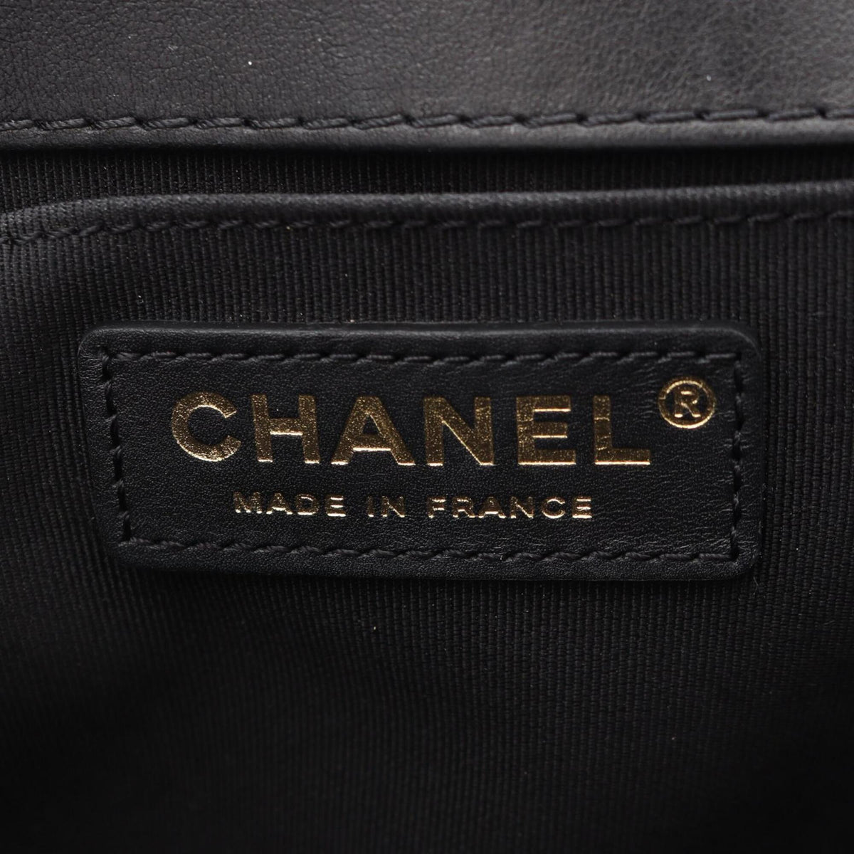 Chanel Boy Chanel Black Leather Handbag Shoulder Bag (Pre-Owned)