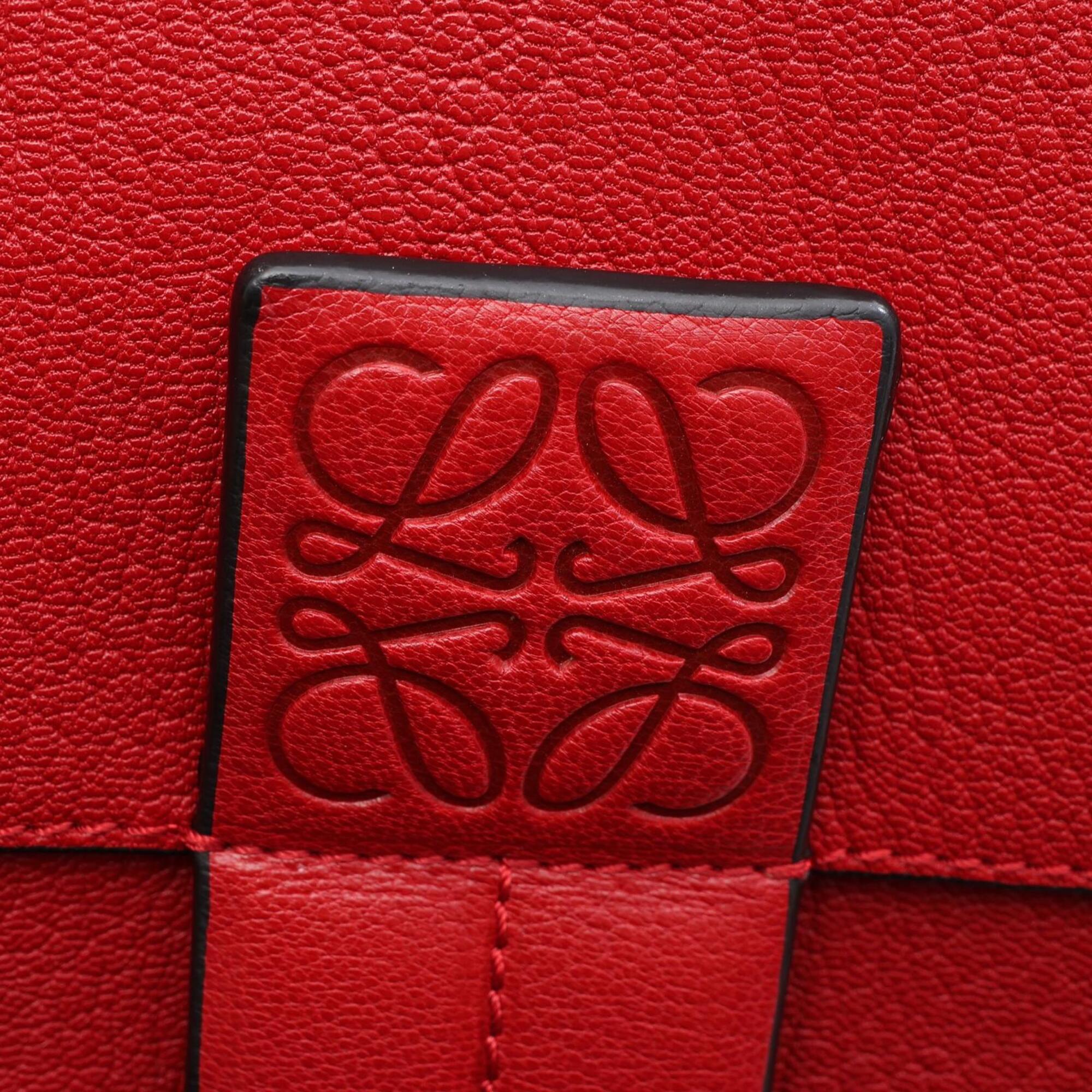 Loewe Red Color Leather Shoulder Bag (Pre-Owned)
