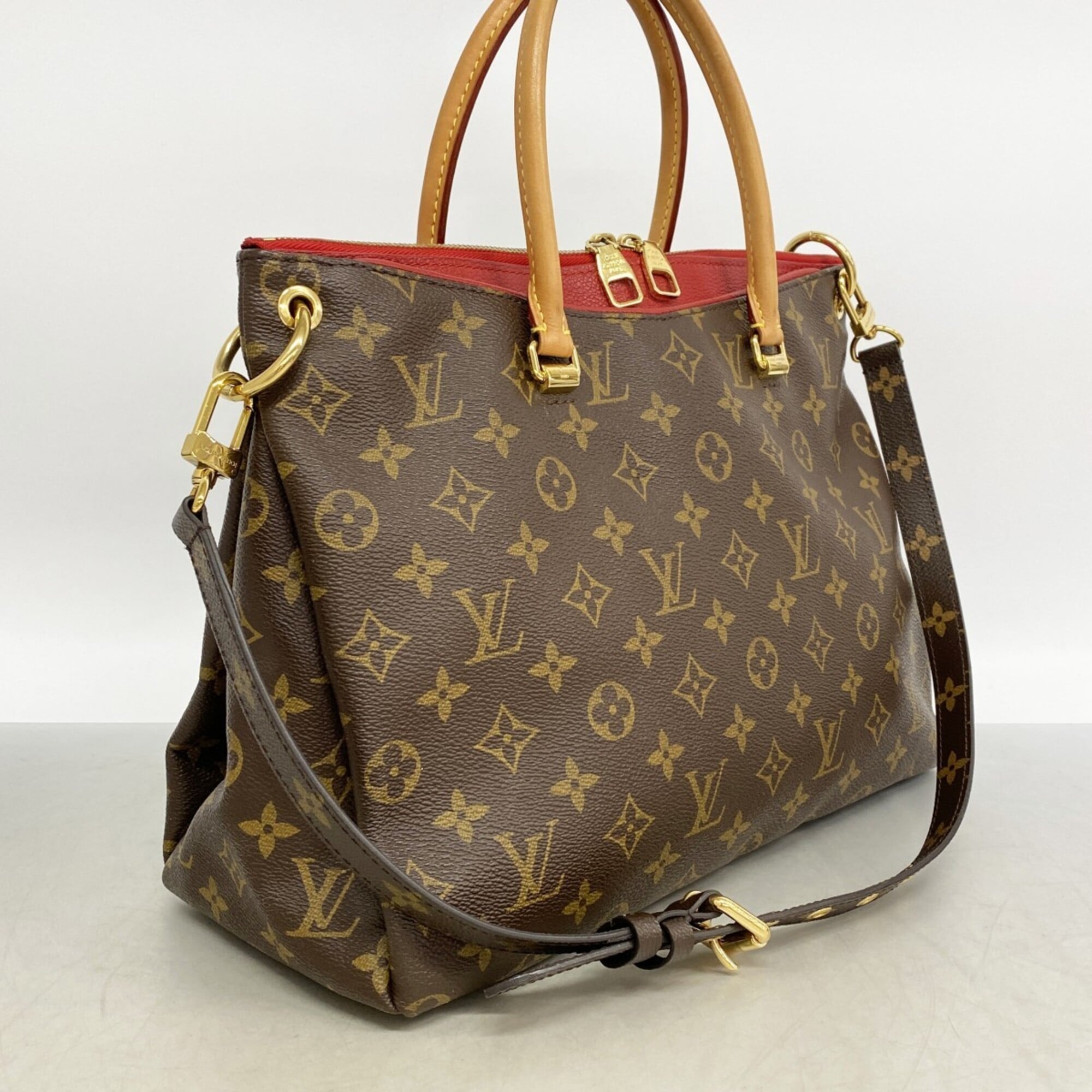 Louis Vuitton Cerise Handbag (Pre-Owned)