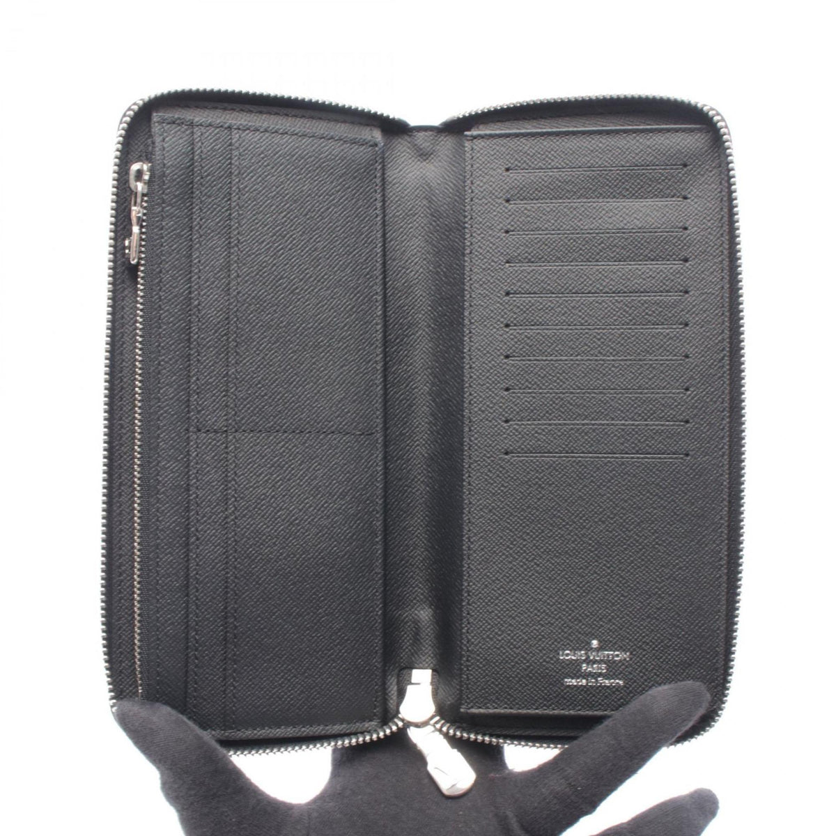 Louis Vuitton Black Noir Epi Leather Long Wallet (Bi-Fold) (Pre-Owned)