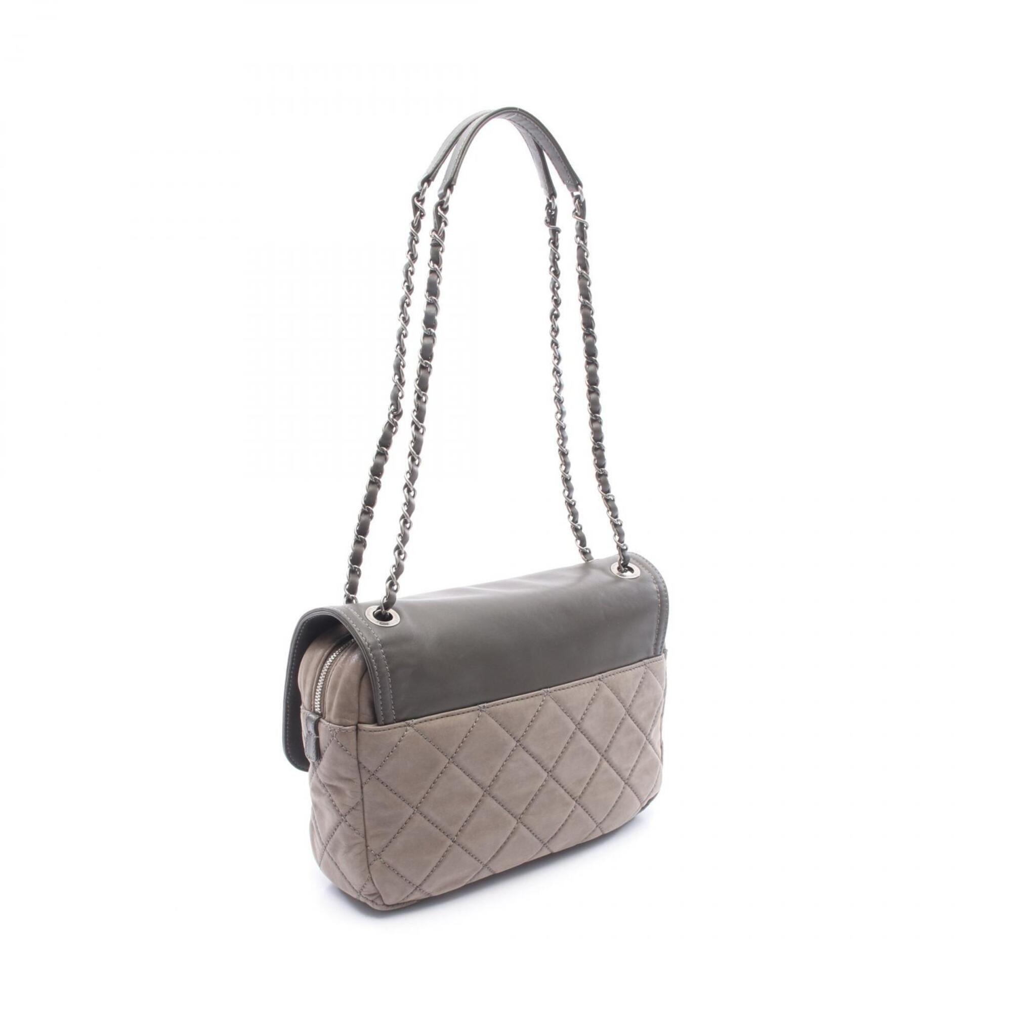 Chanel Khaki Leather Handbag Shoulder Bag (Pre-Owned)