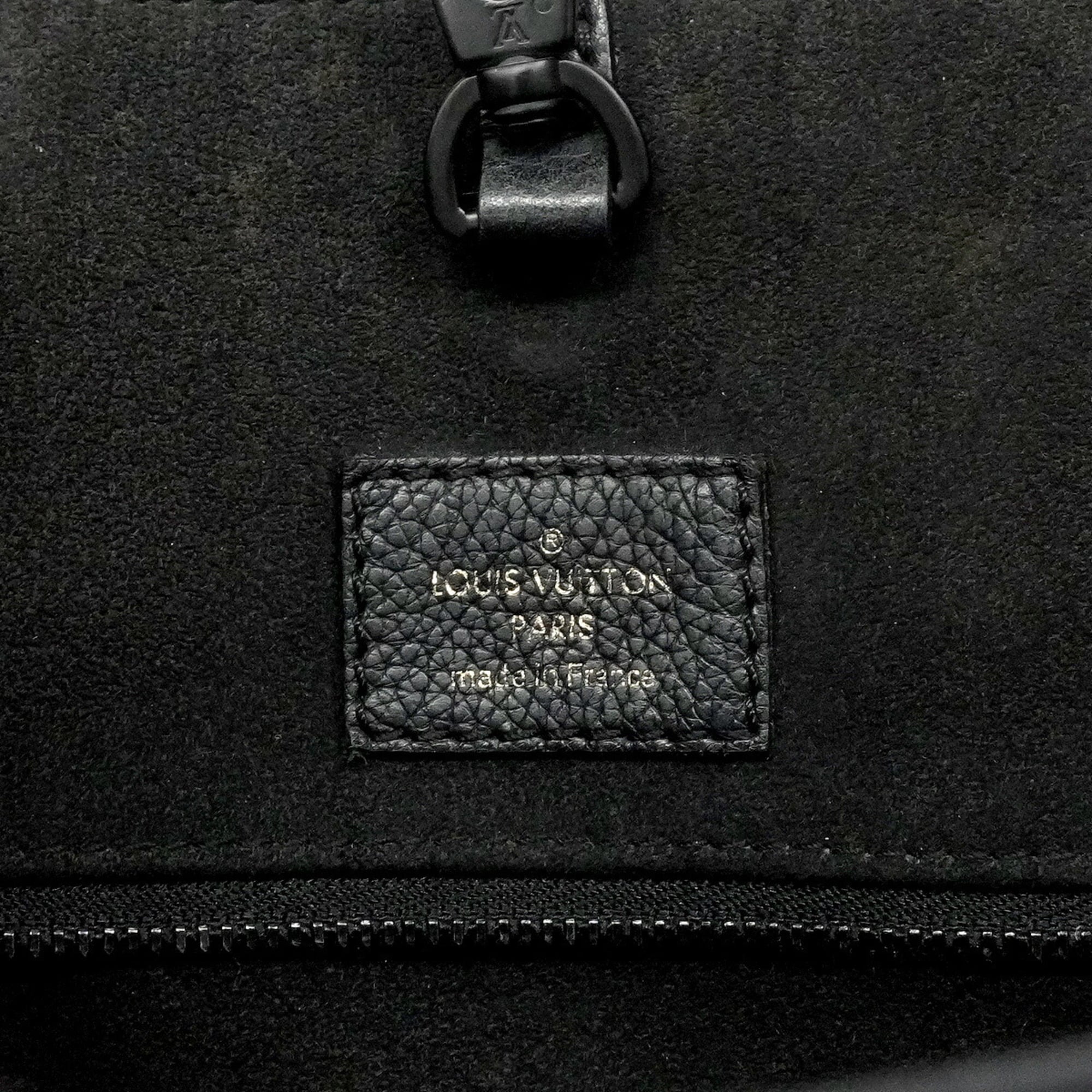 Louis Vuitton Noir Tote Bag (Pre-Owned)