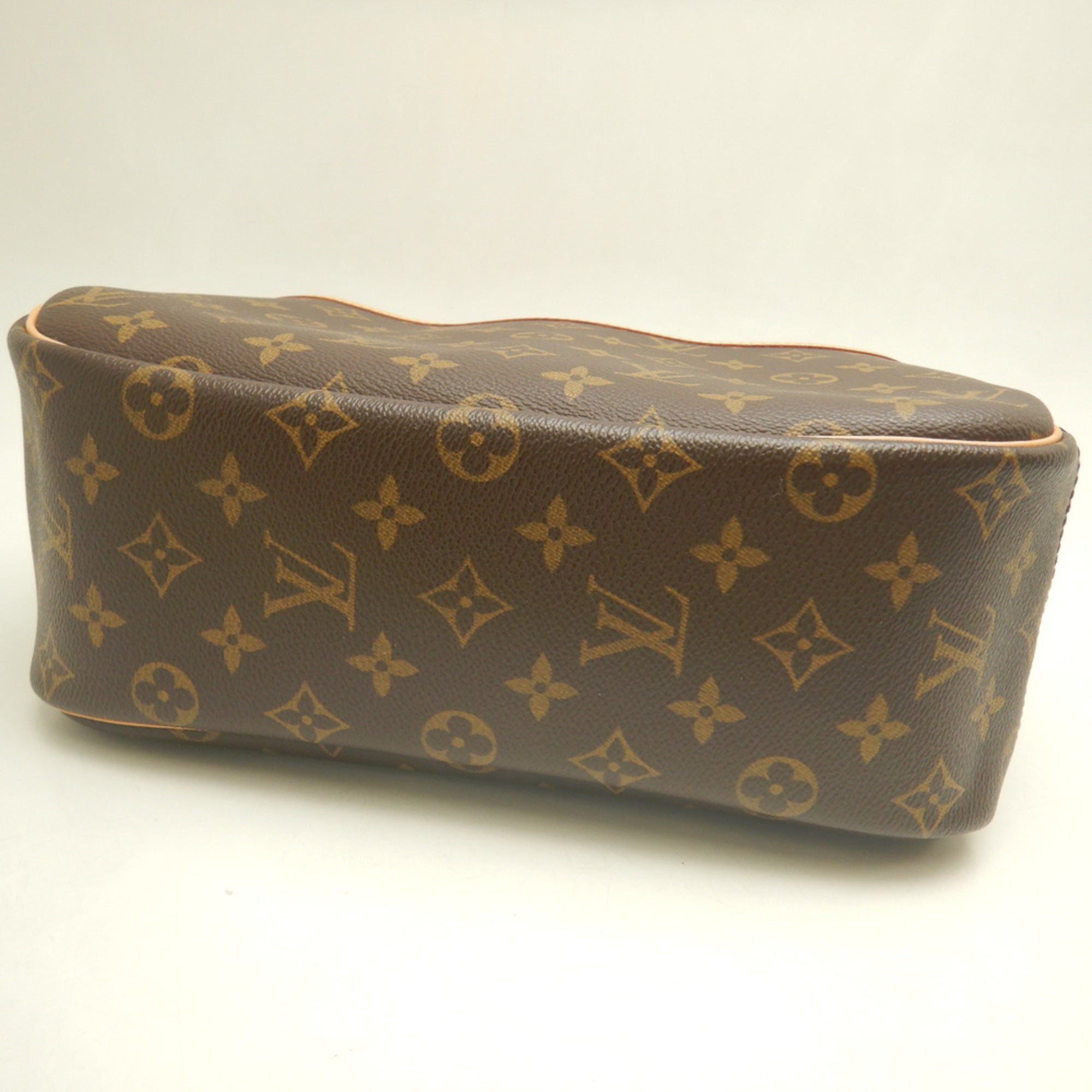 Louis Vuitton Brown Monogram Monogram Canvas Handbag (Pre-Owned)