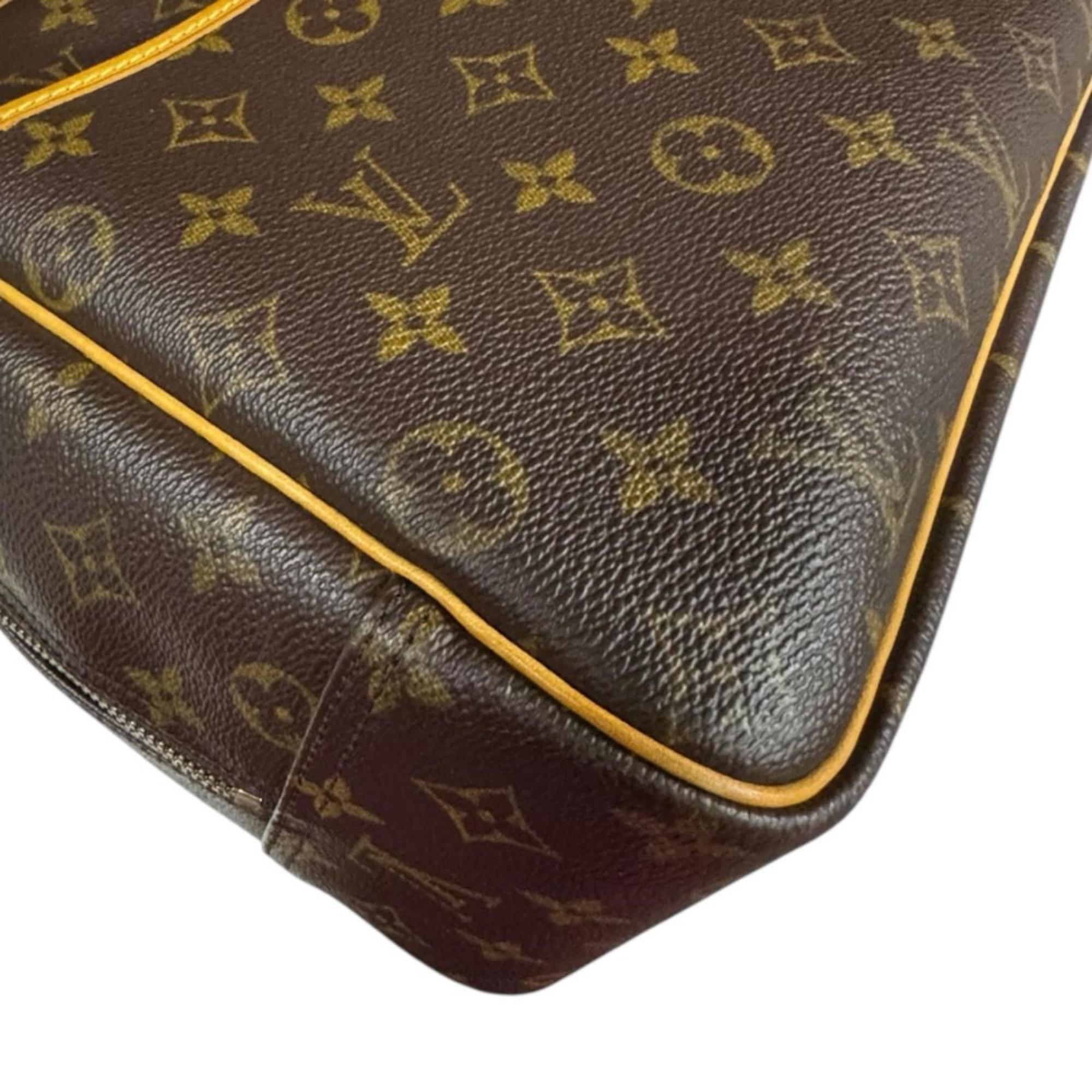 Louis Vuitton Brown Monogram Canvas Handbag (Pre-Owned)