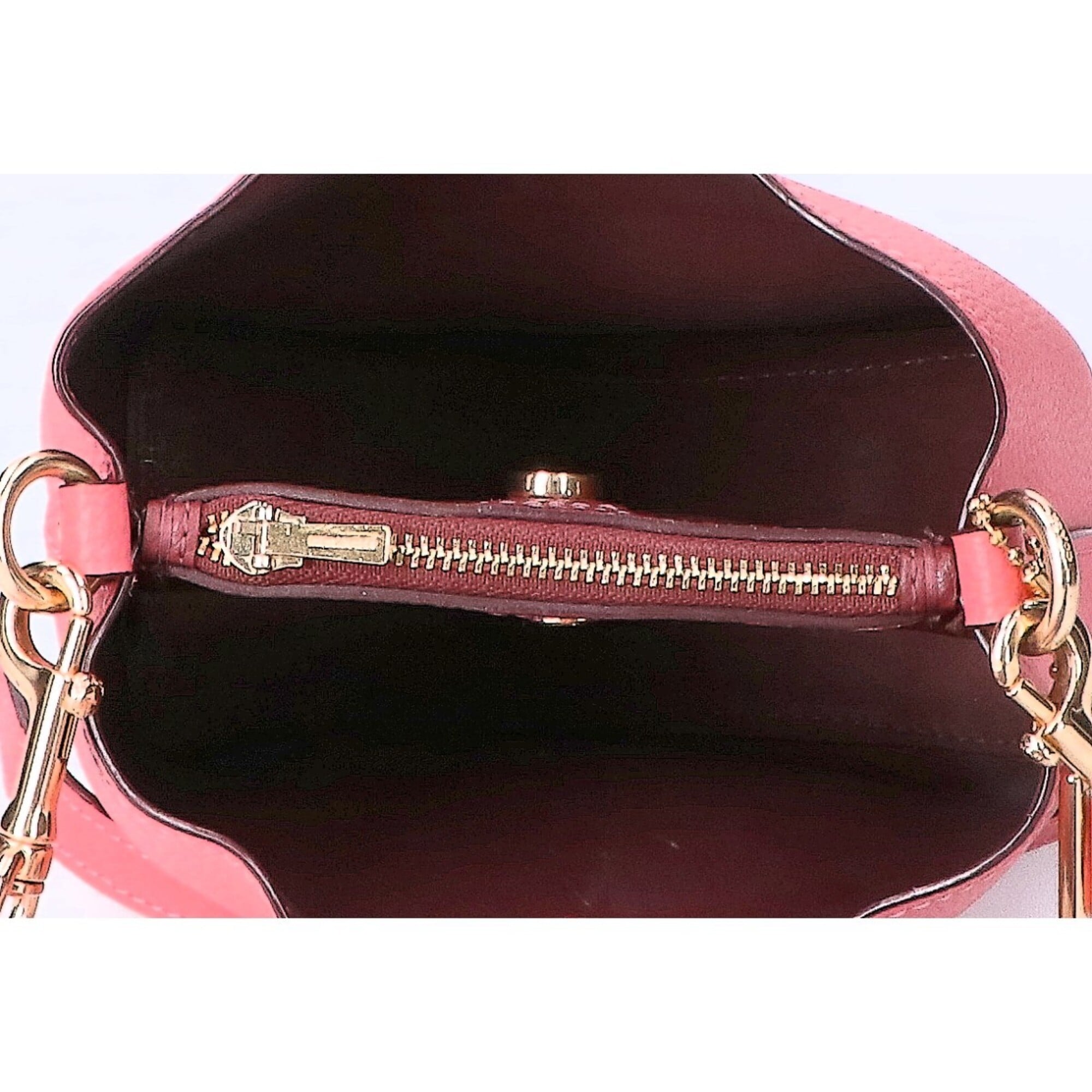 Coach Pink Leather Shoulder Bag (Pre-Owned)