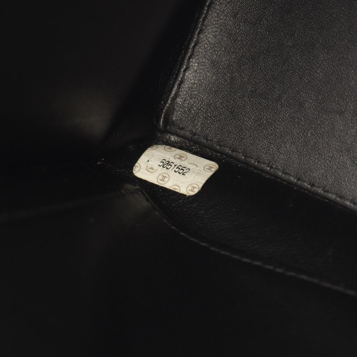 Chanel Black Leather Handbag (Pre-Owned)