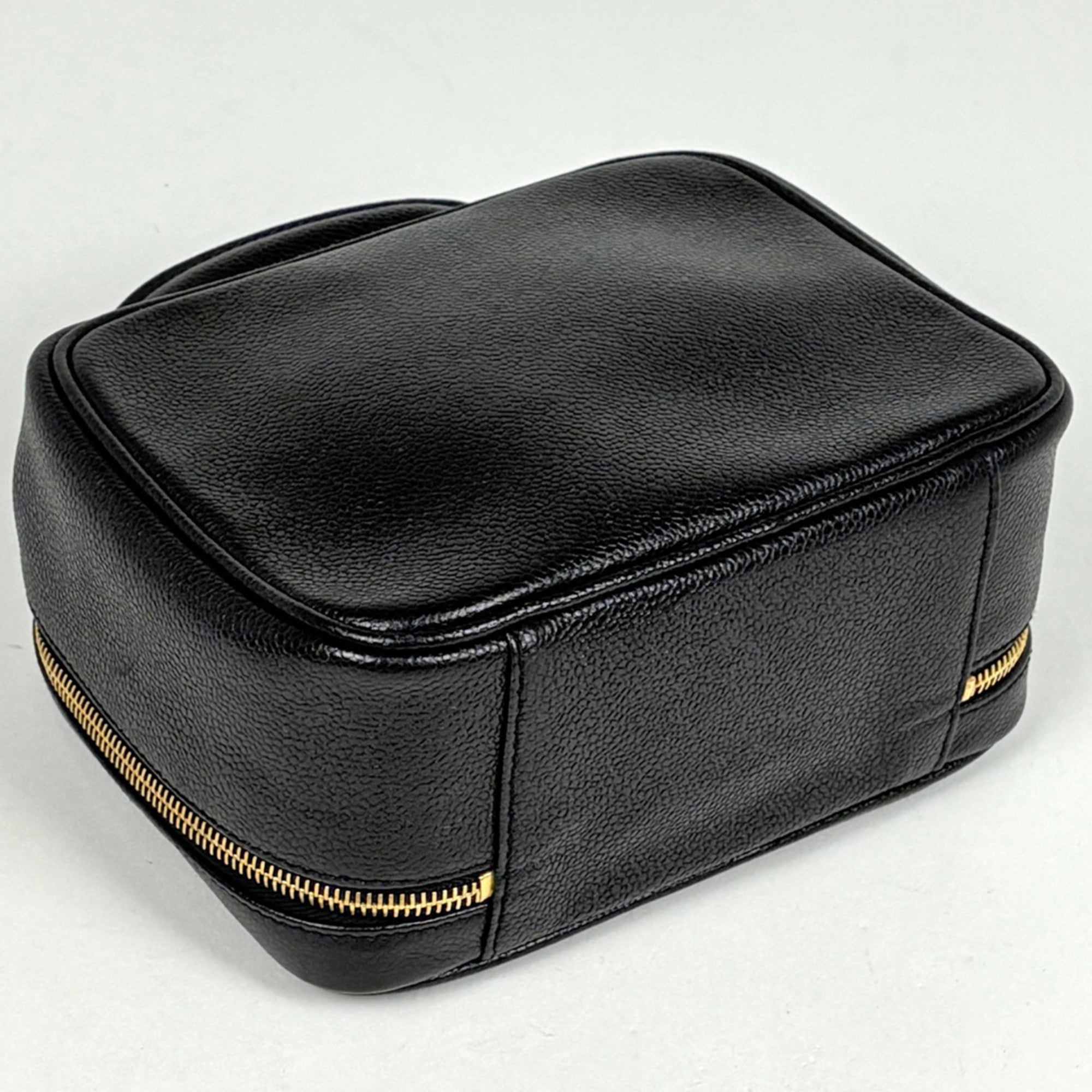 Chanel Black Grained Calfskin Pouch Vanity Bag (Pre-Owned)