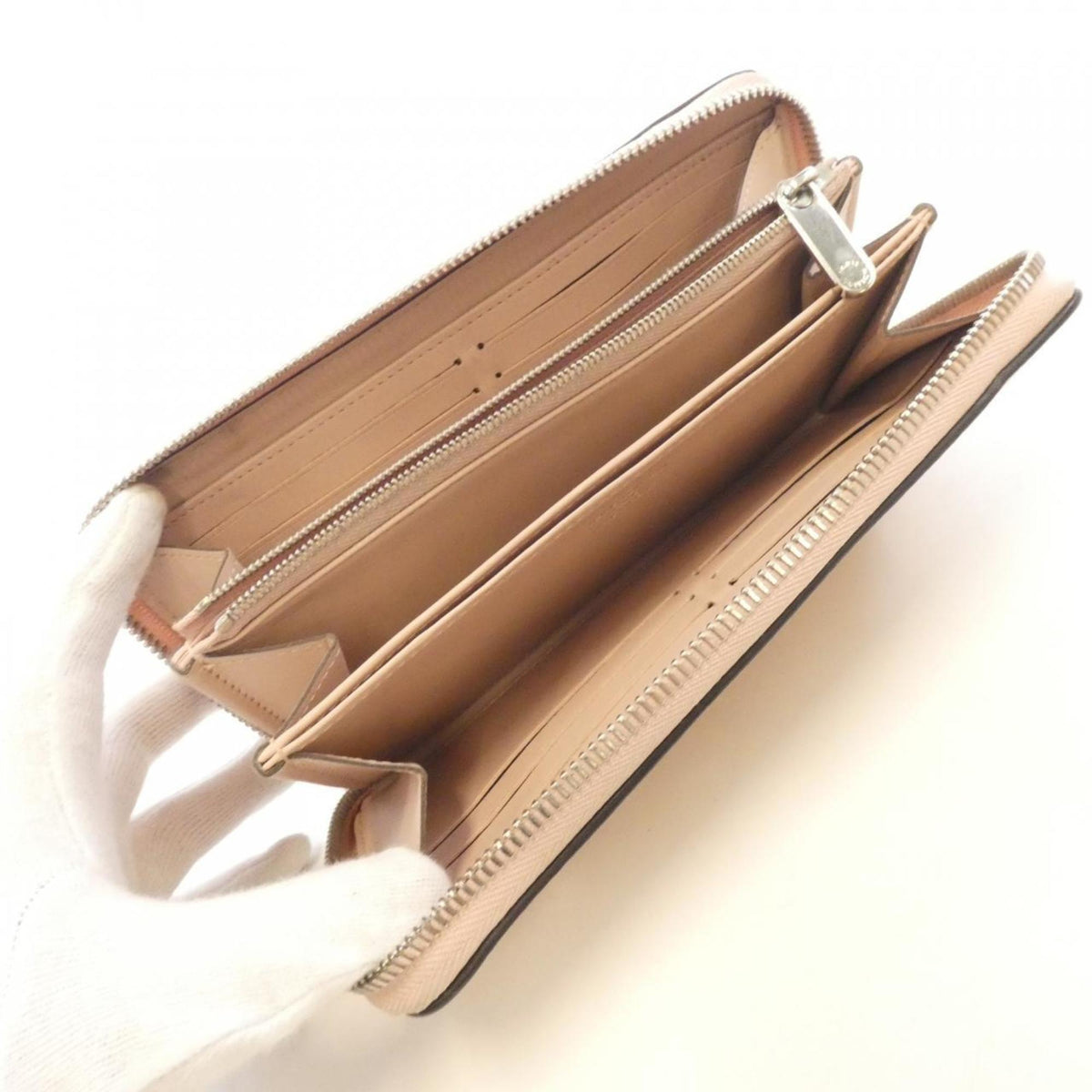 Louis Vuitton Magnolia Leather Long Wallet (Bi-Fold) (Pre-Owned)