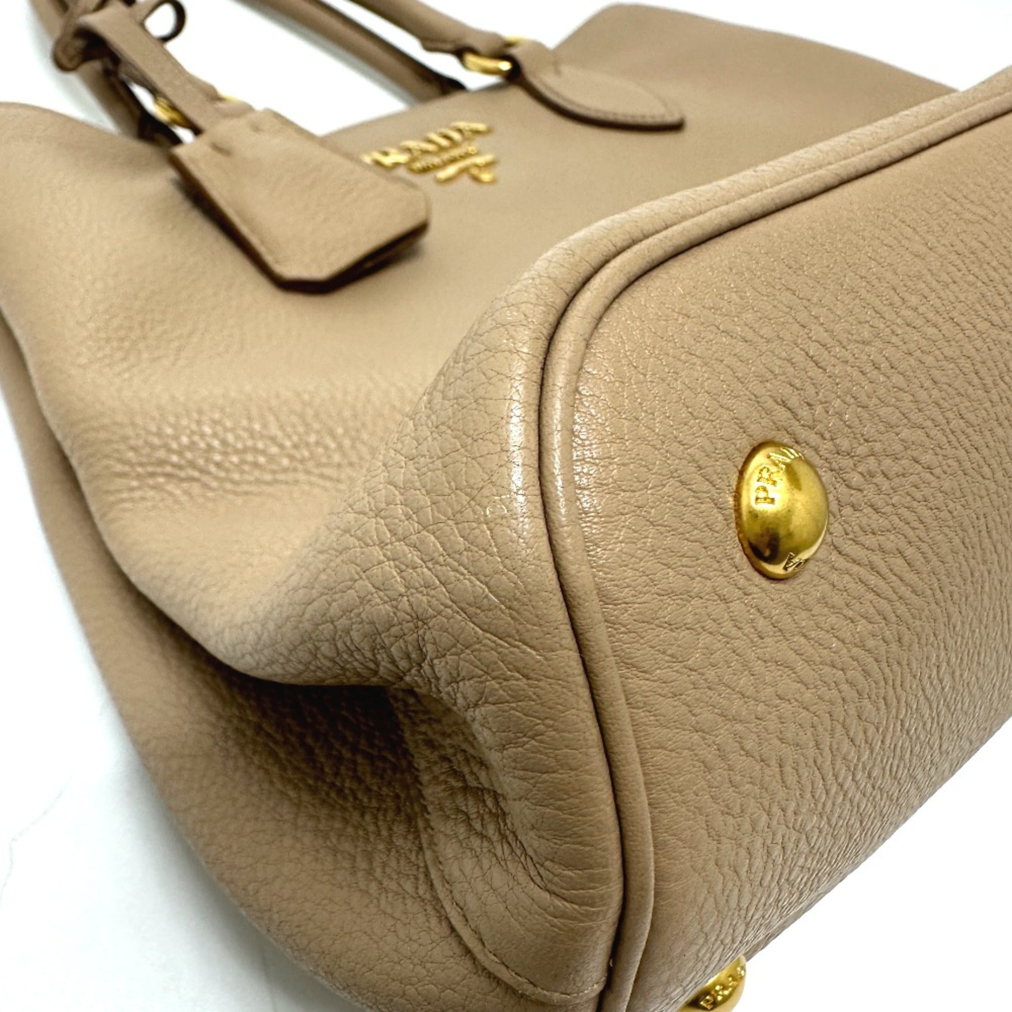 Prada Beige Leather Handbag (Pre-Owned)