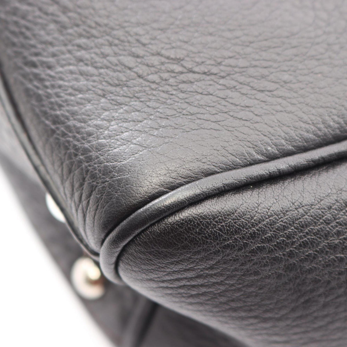 Salvatore Ferragamo Black Leather Handbag (Pre-Owned)