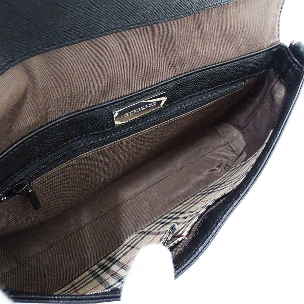 Burberry Black Leather Shoulder Bag (Pre-Owned)