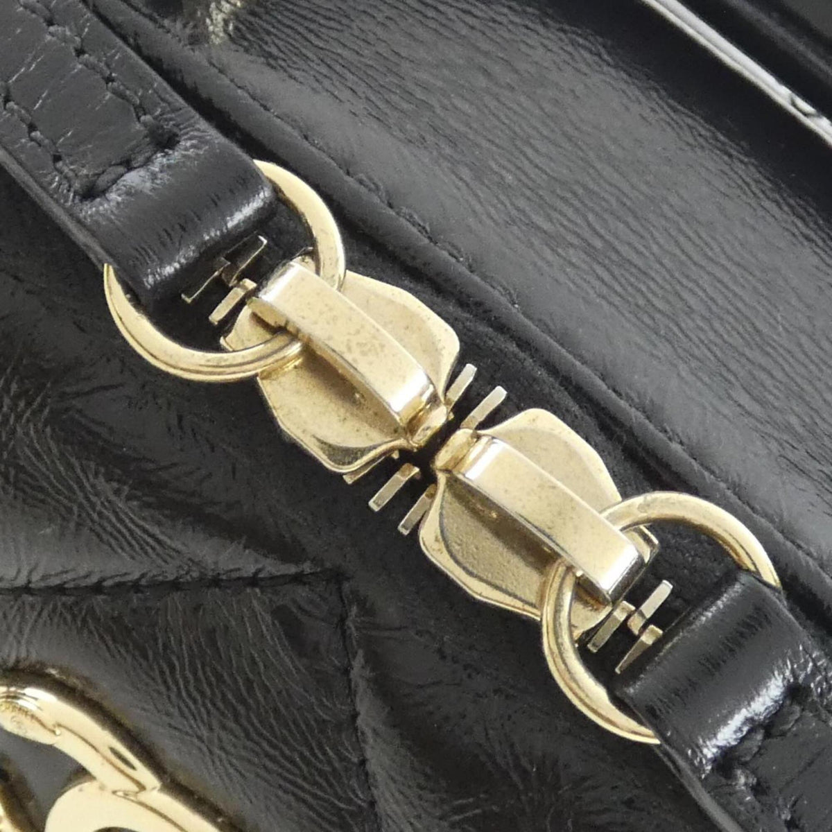 Chanel Black Leather Handbag (Pre-Owned)