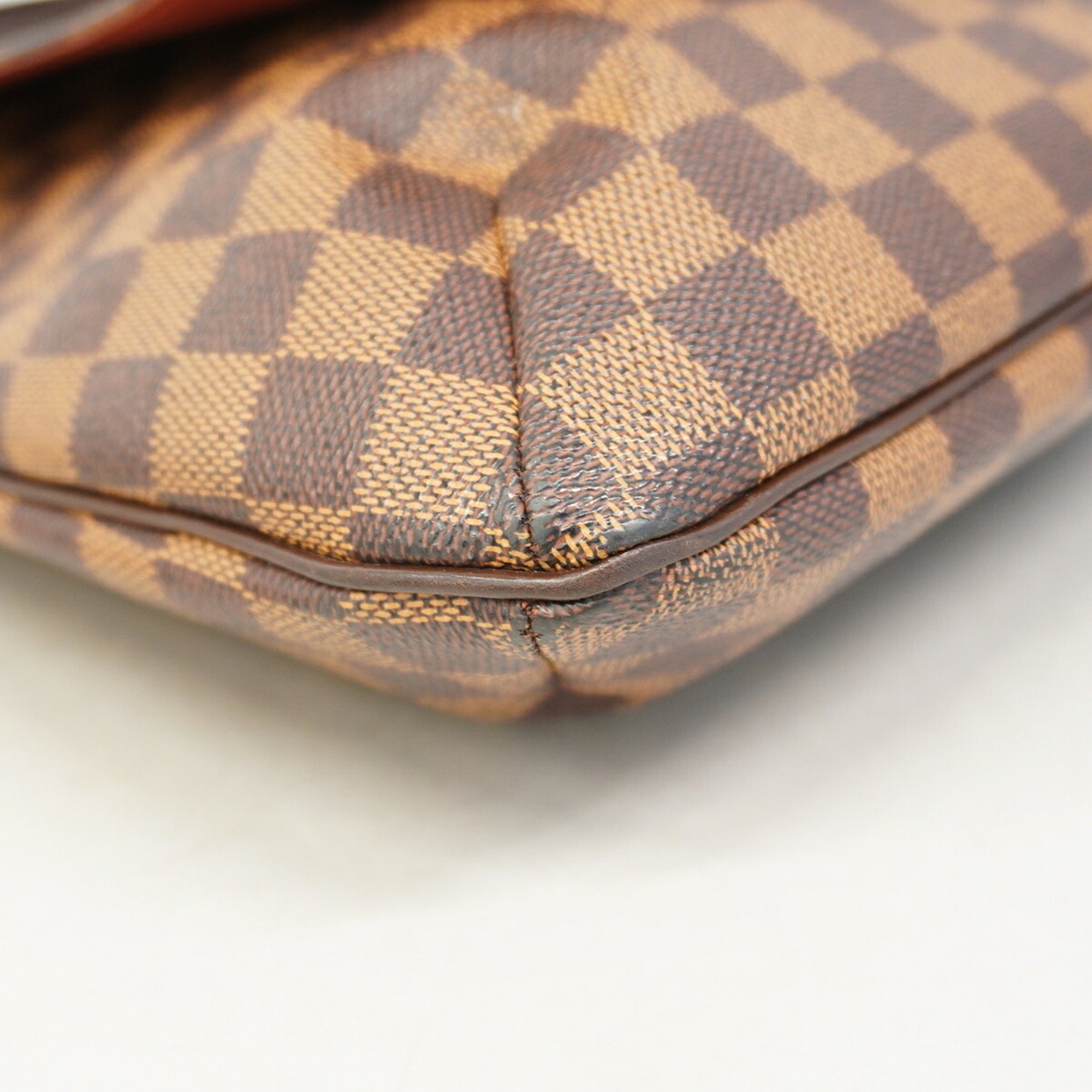 Louis Vuitton Ebene Shoulder Bag (Pre-Owned)