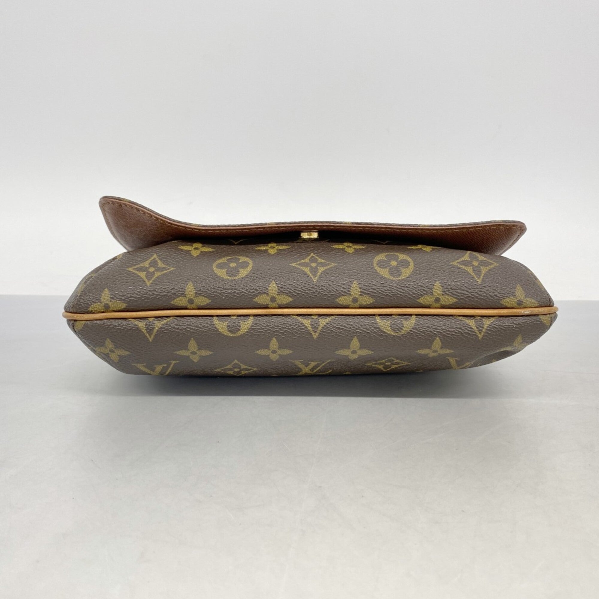 Louis Vuitton Brown Shoulder Bag (Pre-Owned)