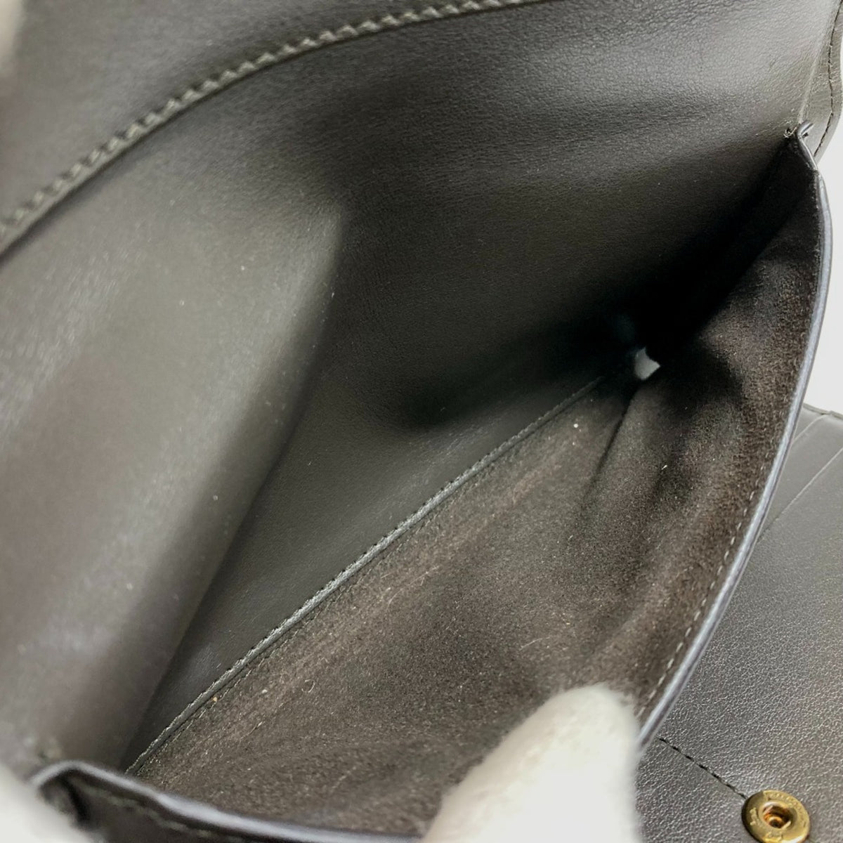 Salvatore Ferragamo White Leather Handbag (Pre-Owned)