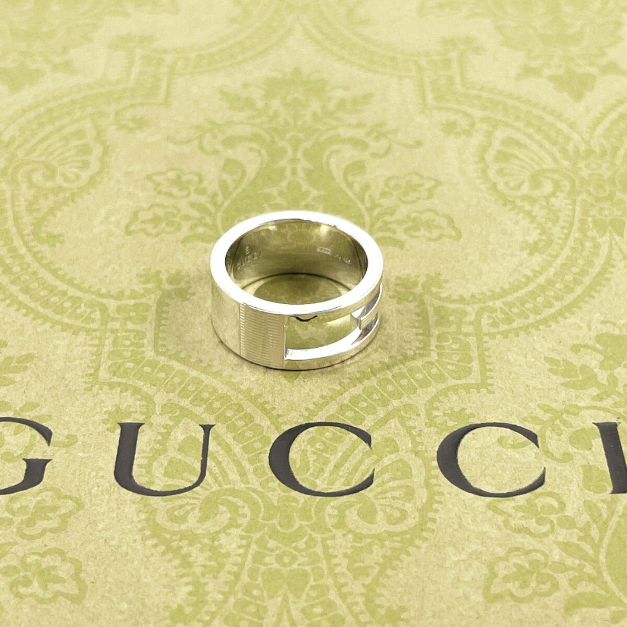 Gucci Silver 925 Band Ring (Pre-Owned)