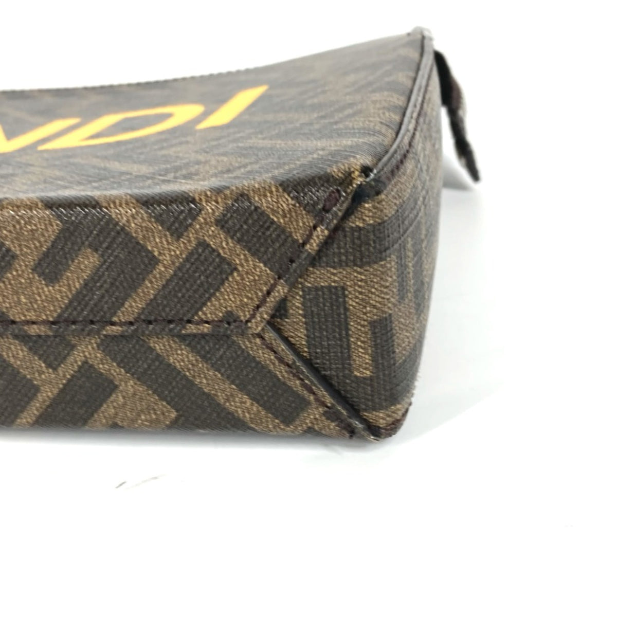 Fendi Brown Leather Clutch Bag (Pre-Owned)