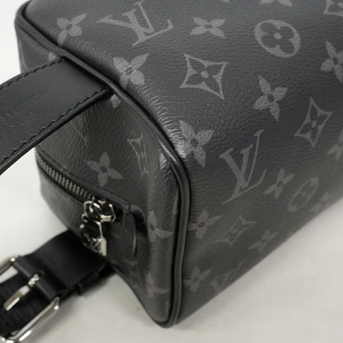 Louis Vuitton Black Clutch Bag (Pre-Owned)