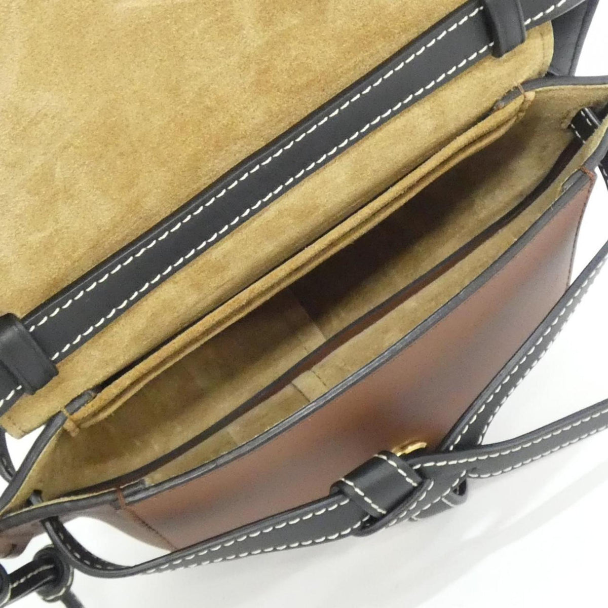 Loewe Purple Leather Shoulder Bag (Pre-Owned)