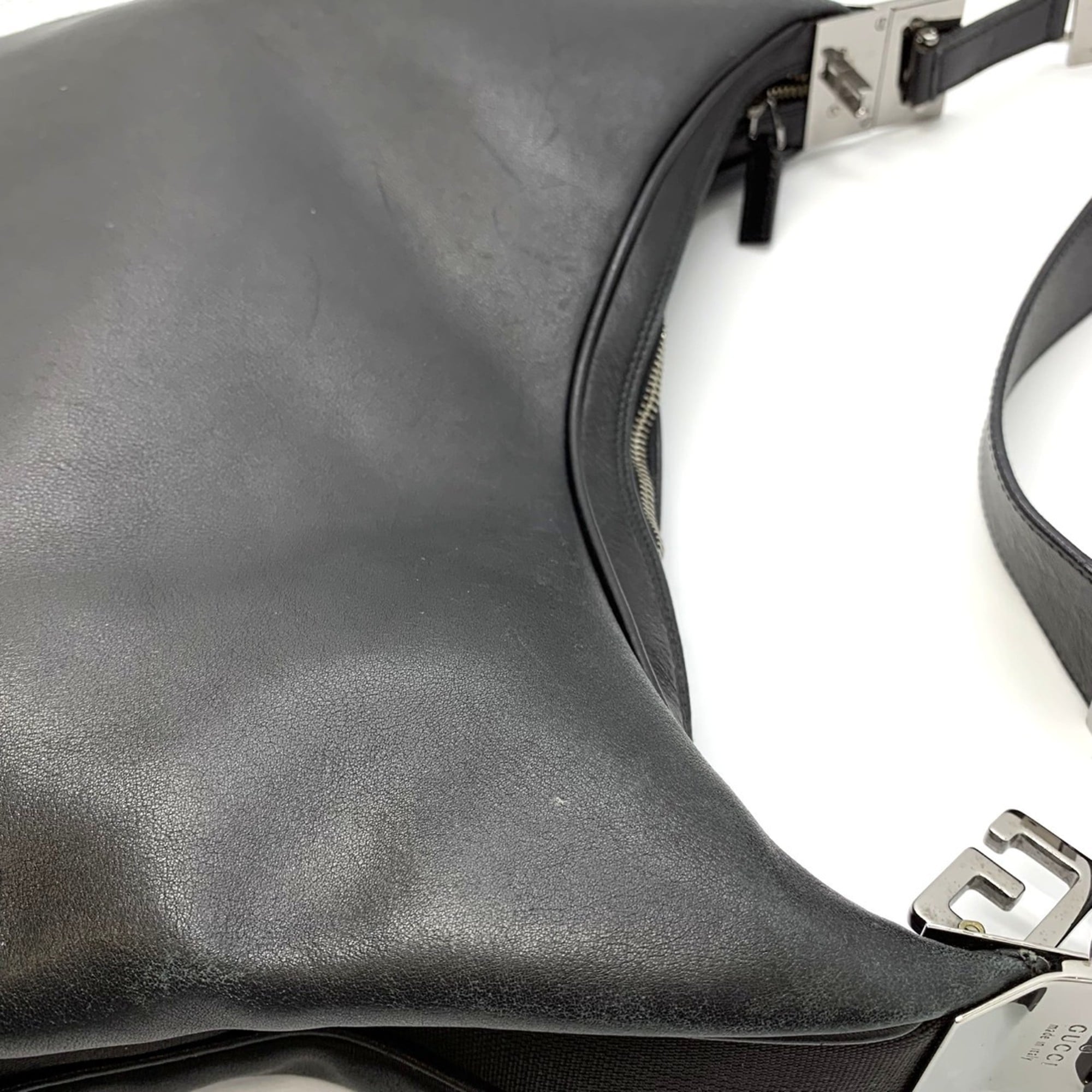 Gucci Black Leather Shoulder Bag (Pre-Owned)