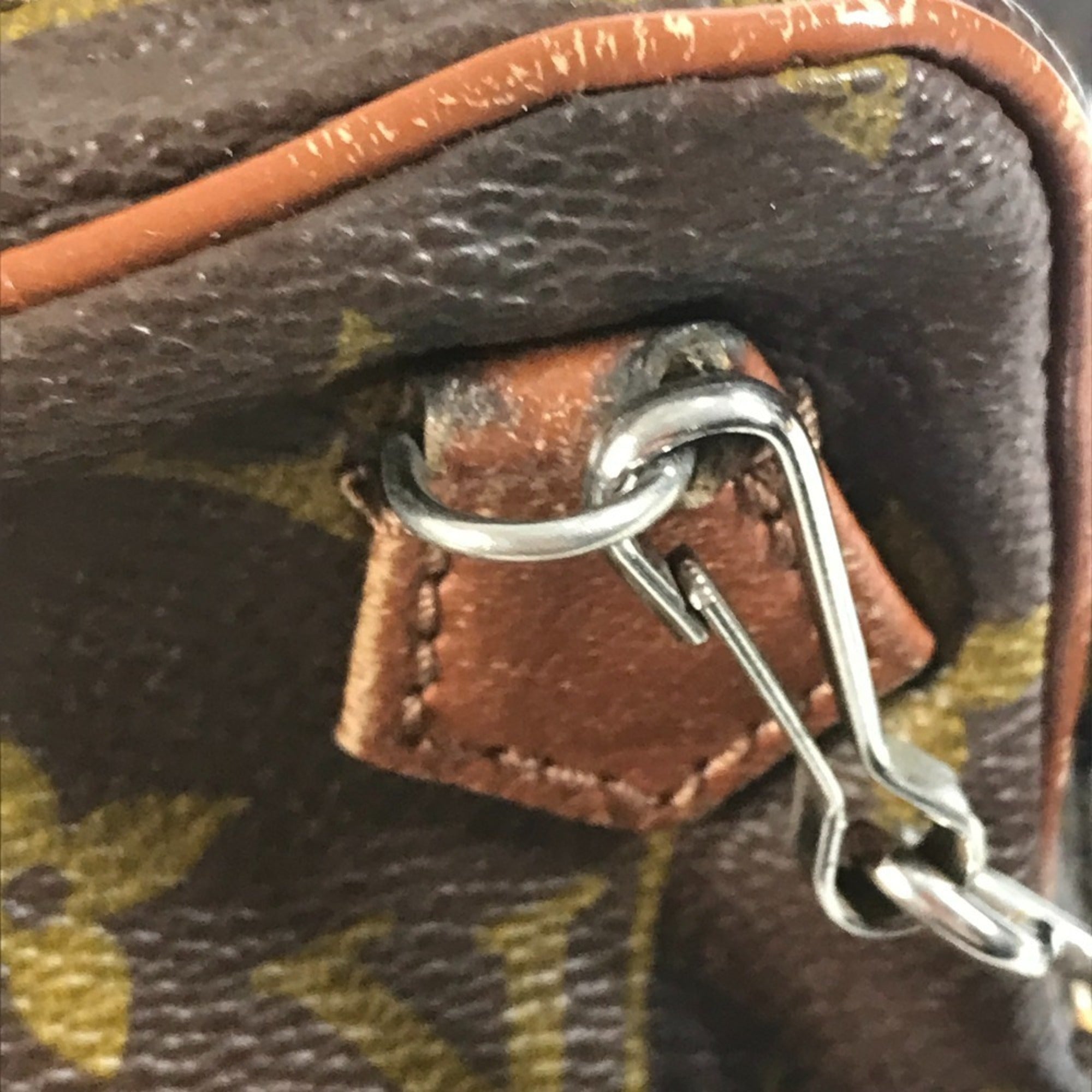 Louis Vuitton Brown Monogram Pochette Shoulder Bag (Pre-Owned)