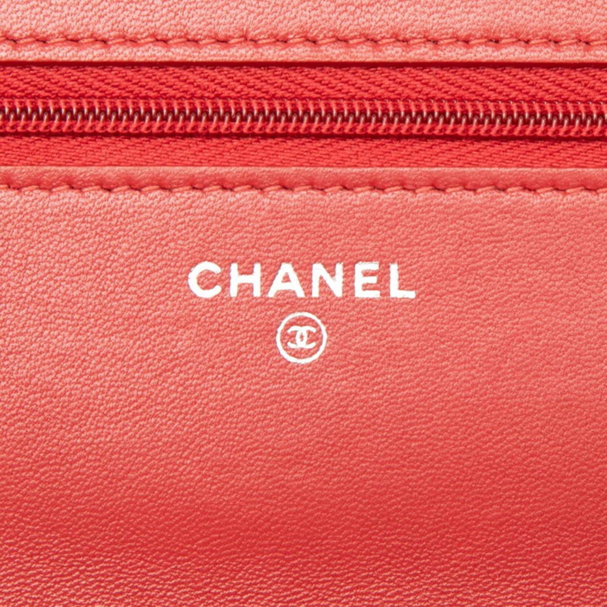 Chanel Red Color Leather Shoulder Bag (Pre-Owned)