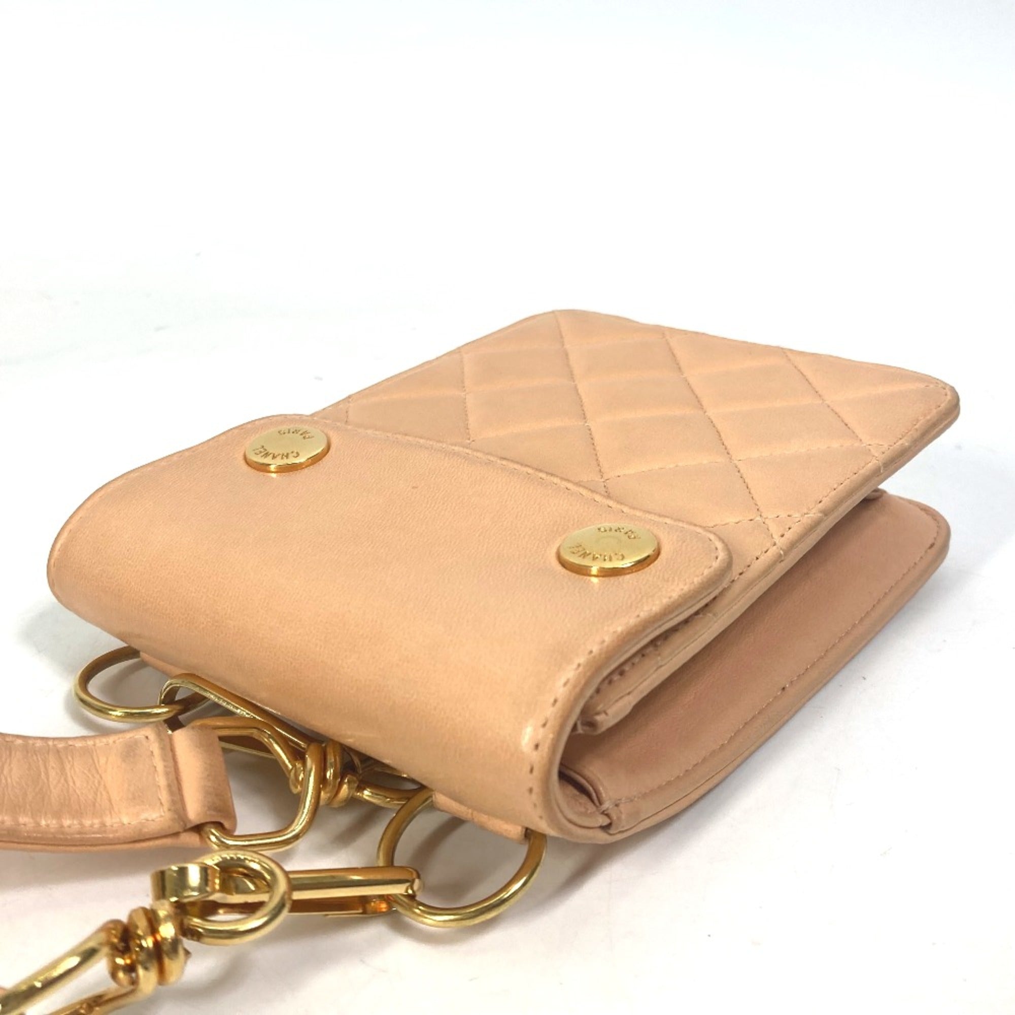 Chanel Pink Leather Shoulder Bag (Pre-Owned)
