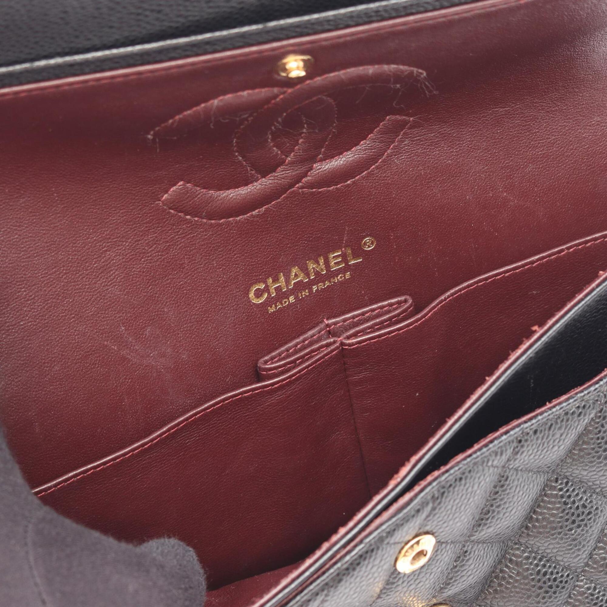 Chanel Black Grained Calfskin Handbag Shoulder Bag (Pre-Owned)