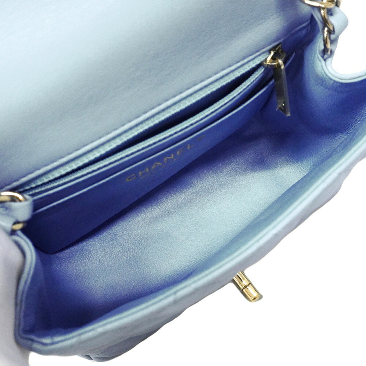 Chanel Light Blue Leather Shoulder Bag (Pre-Owned)