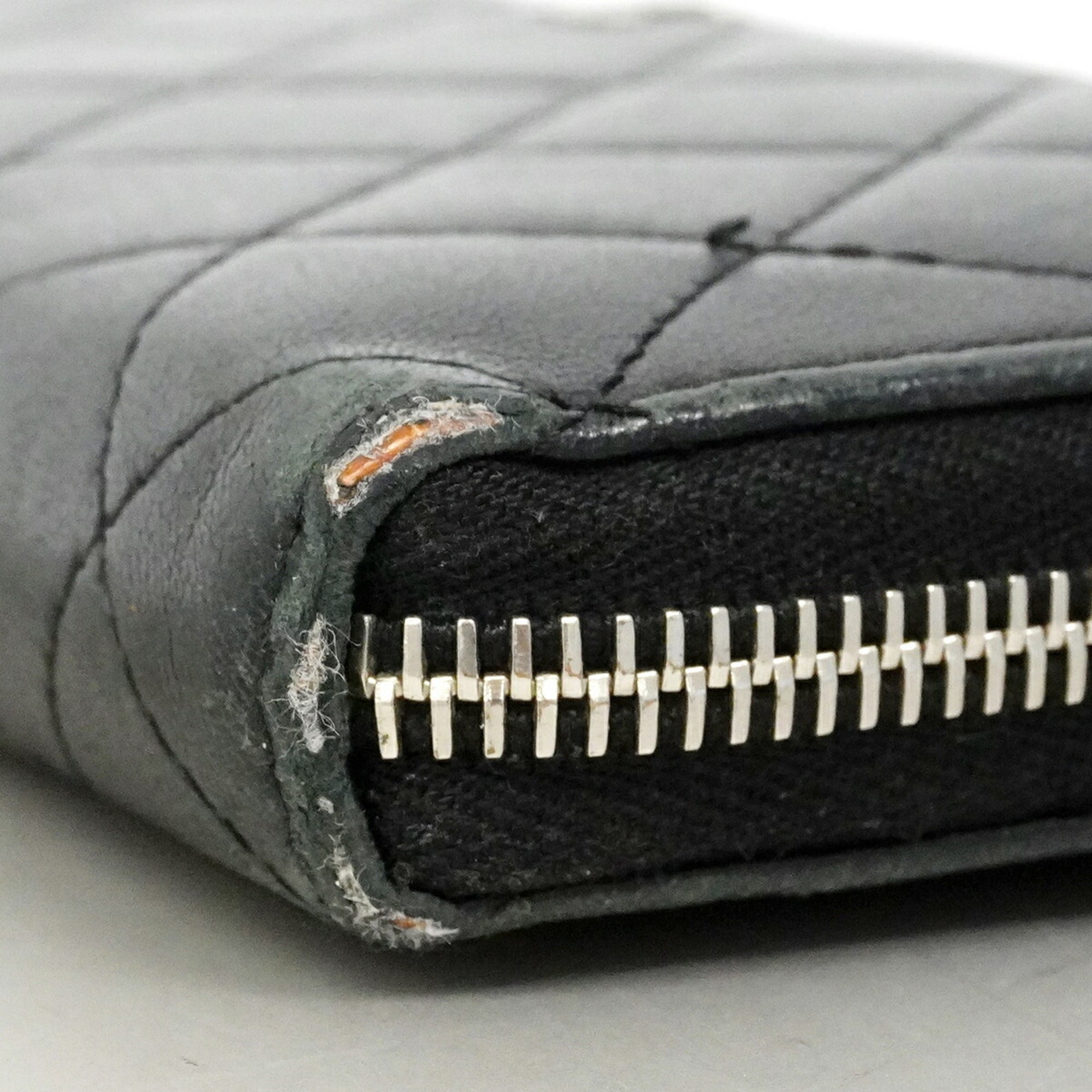 Chanel Black Leather Long Wallet (Bi-Fold) (Pre-Owned)