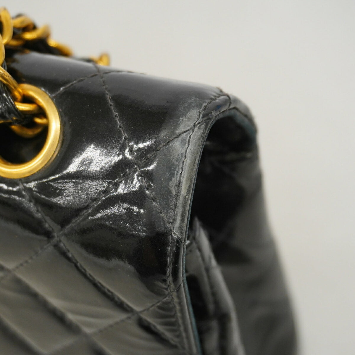Chanel Black Patent Leather Shoulder Bag (Pre-Owned)